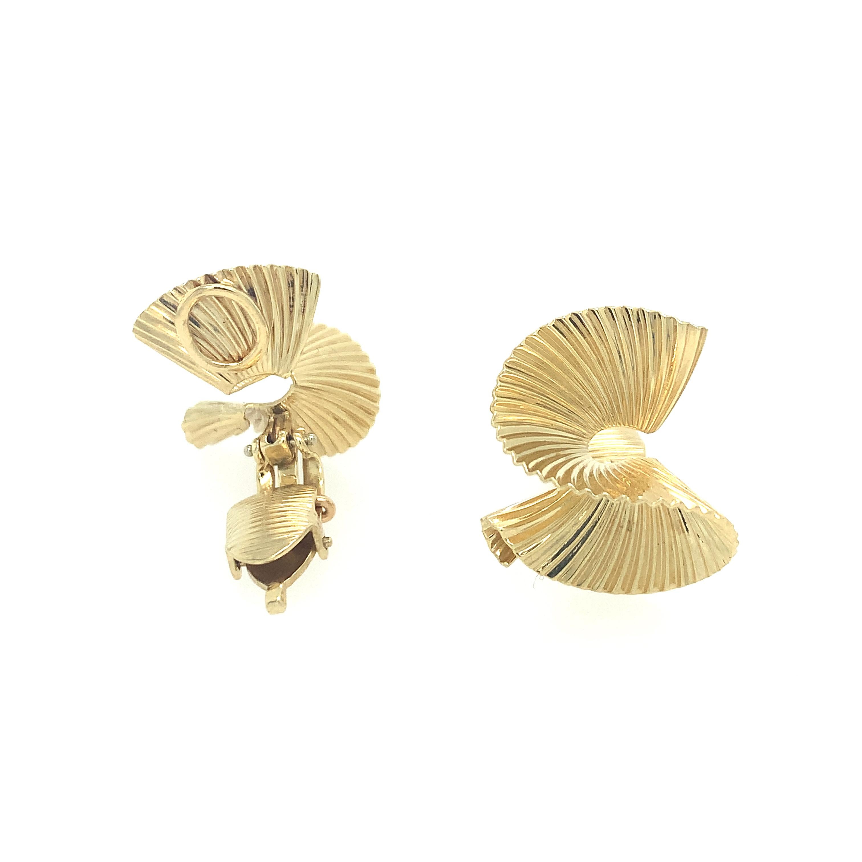 Vintage George Schuler Double Fan Gold Clip-on Ohrringe im Zustand „Gut“ in Delray Beach, FL