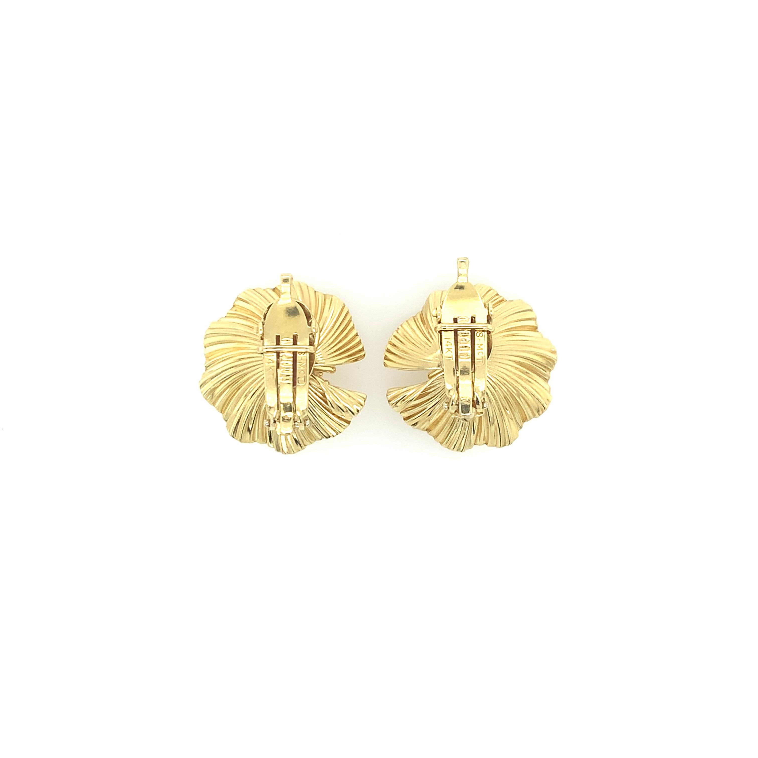 Vintage George Schuler McTeigue Ruffled Flower Gold Clip-on Earrings For Sale 1