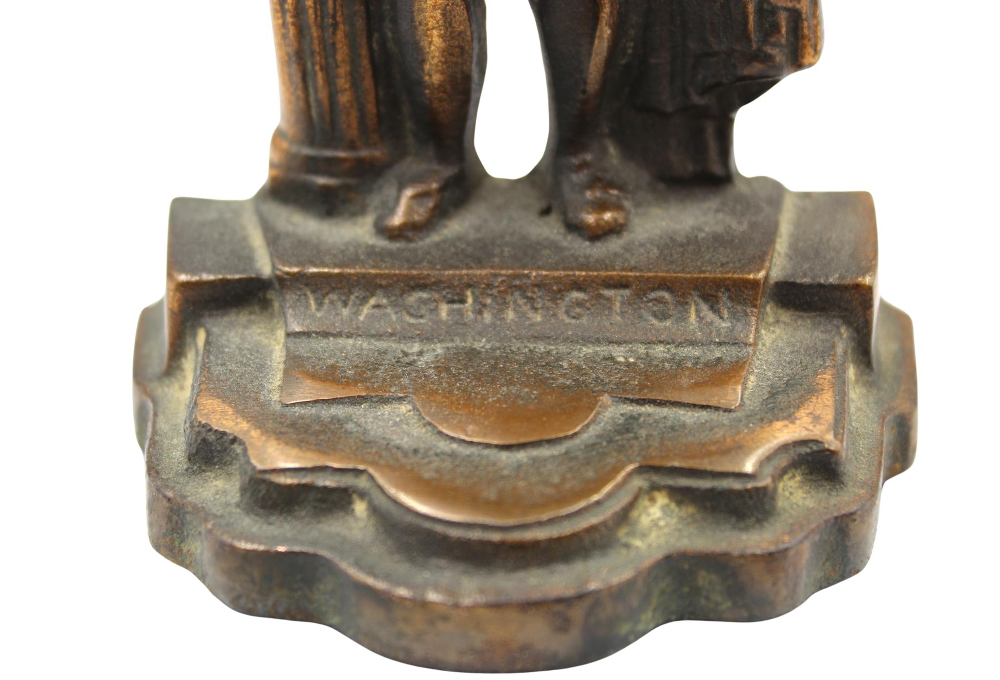 Bronzo Reggilibri in piedi Georges Washington d'epoca in vendita