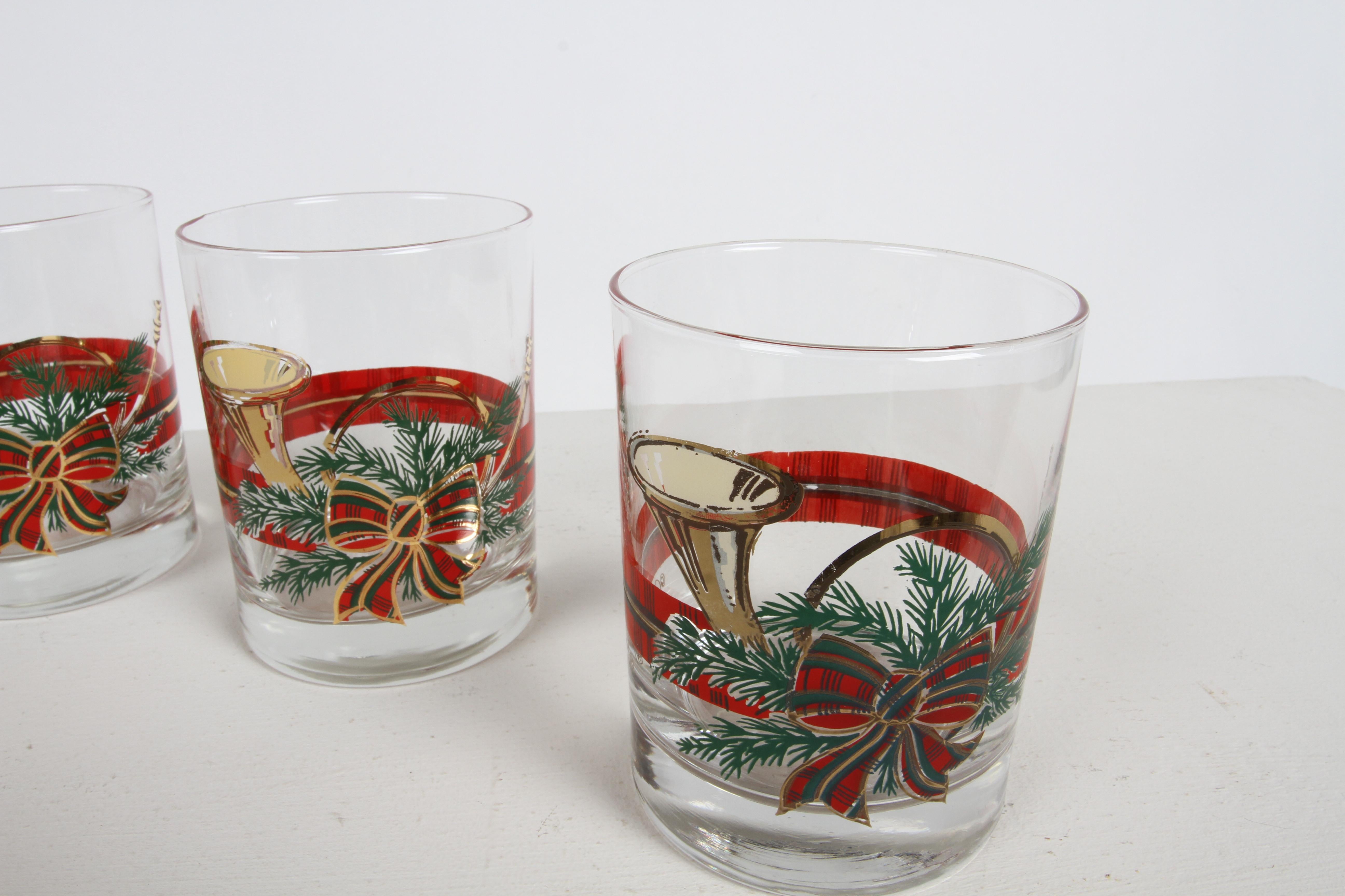 Mid-Century Modern Vintage Georges Briard Christmas Theme Horn & Reef Low Ball Bar Glasses Set of 6 For Sale