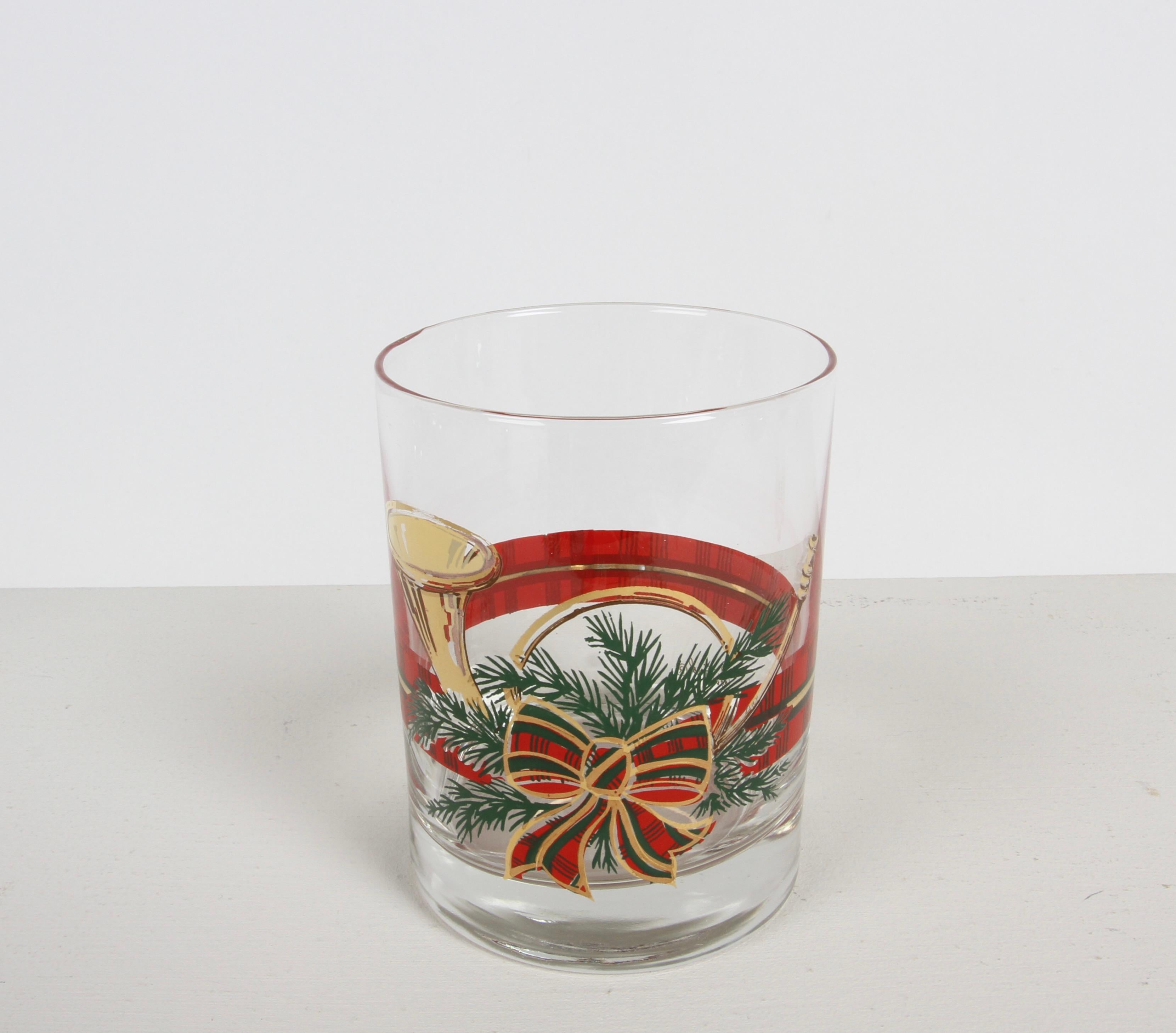 Vintage Georges Briard Christmas Theme Horn & Reef Low Ball Bar Glasses Set of 6 In Good Condition For Sale In St. Louis, MO