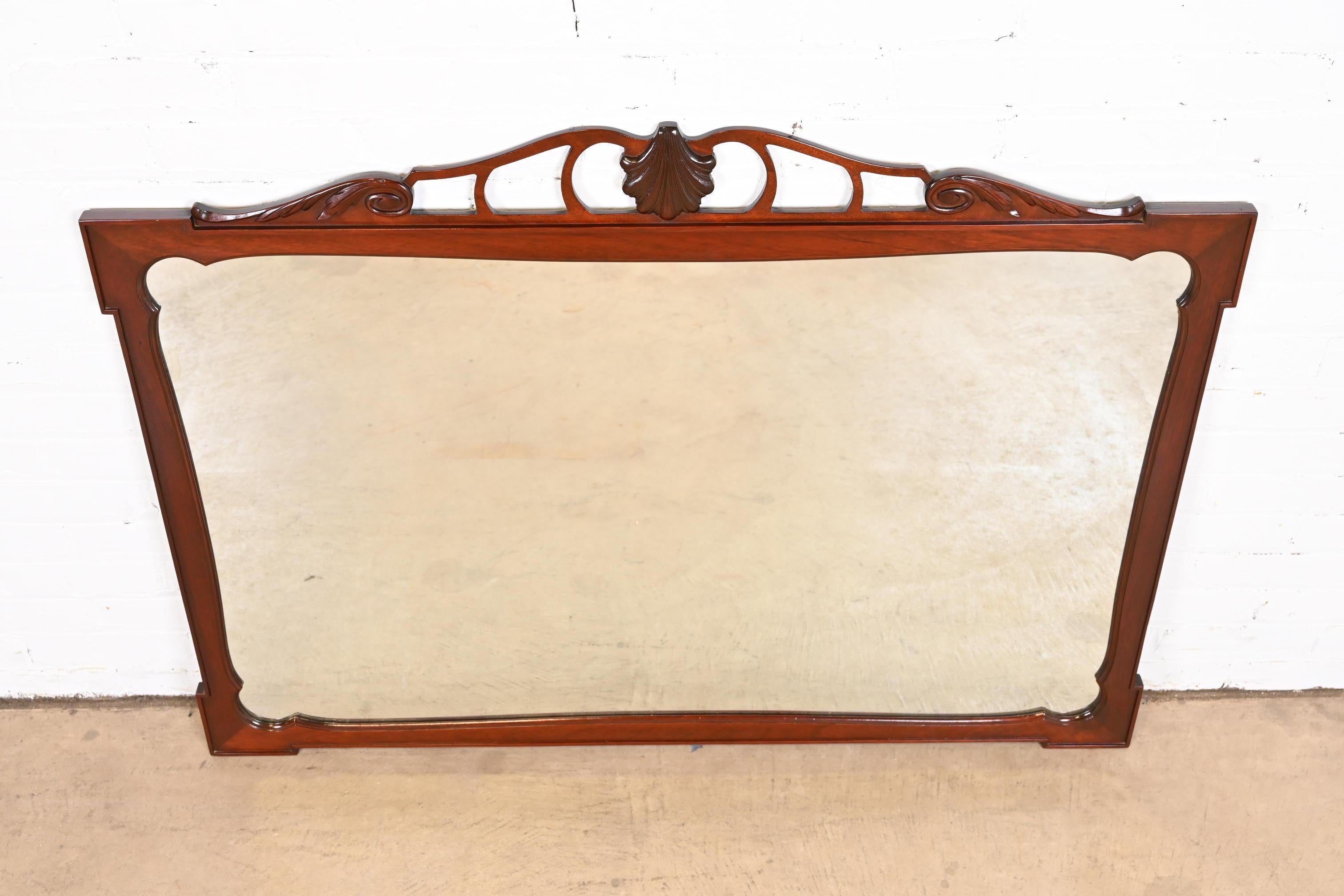 Vintage Georgian Carved Mahogany Framed Wall Mirror For Sale 1