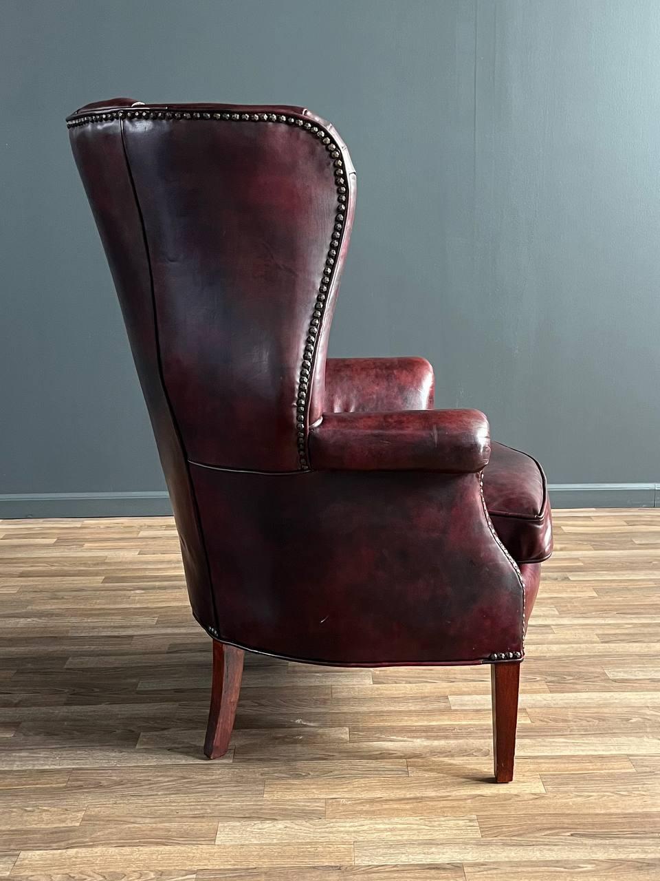 Vintage Georgian Chesterfield Style Leather Wing Back Chair In Good Condition In Los Angeles, CA
