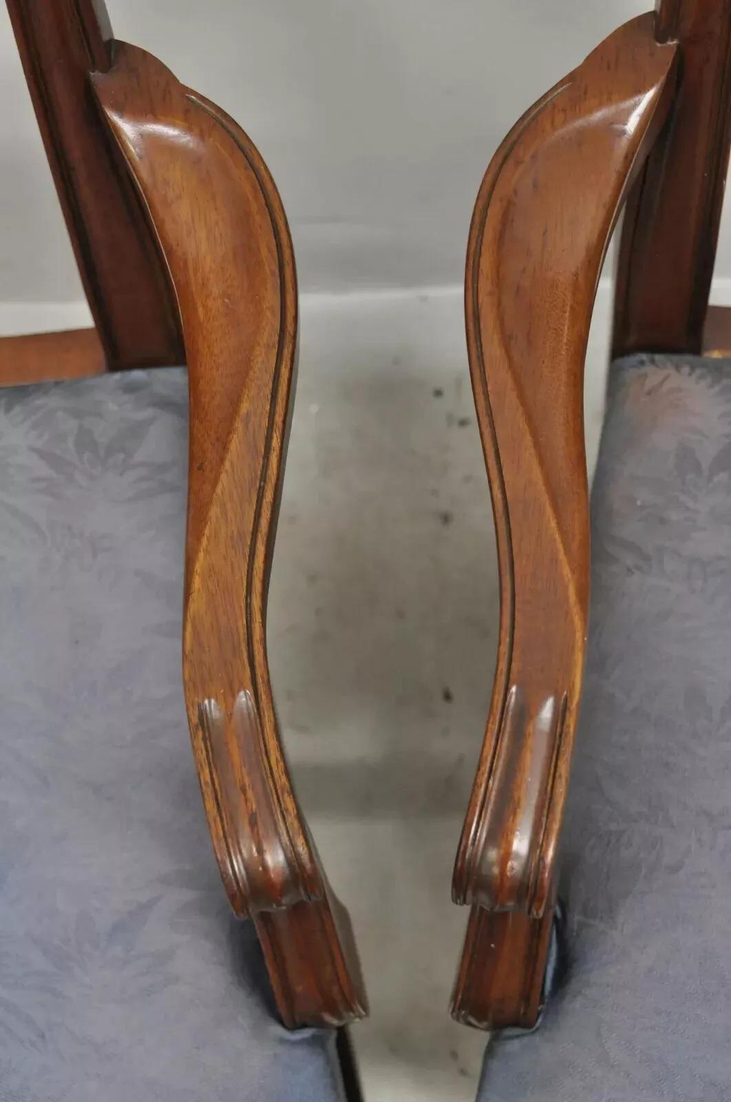 Vintage Georgian Chippendale Carved Mahogany Dining Captains Arm Chairs - Pair I B en vente 5