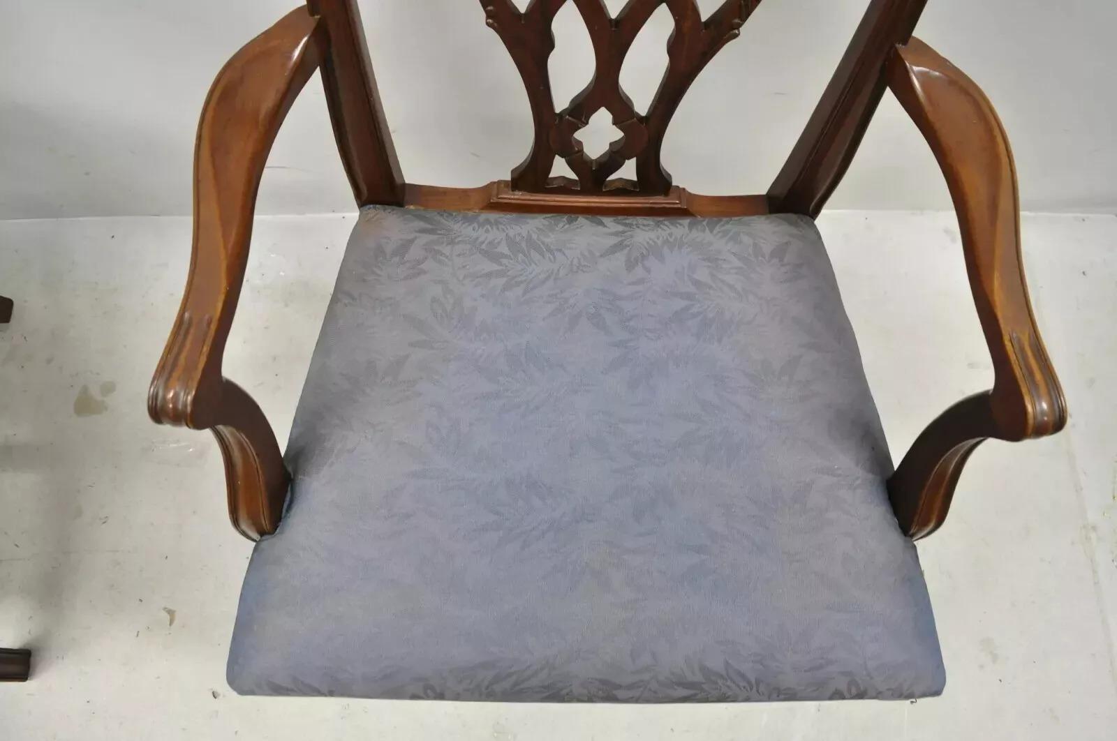 Acajou Vintage Georgian Chippendale Carved Mahogany Dining Captains Arm Chairs - Pair I B en vente