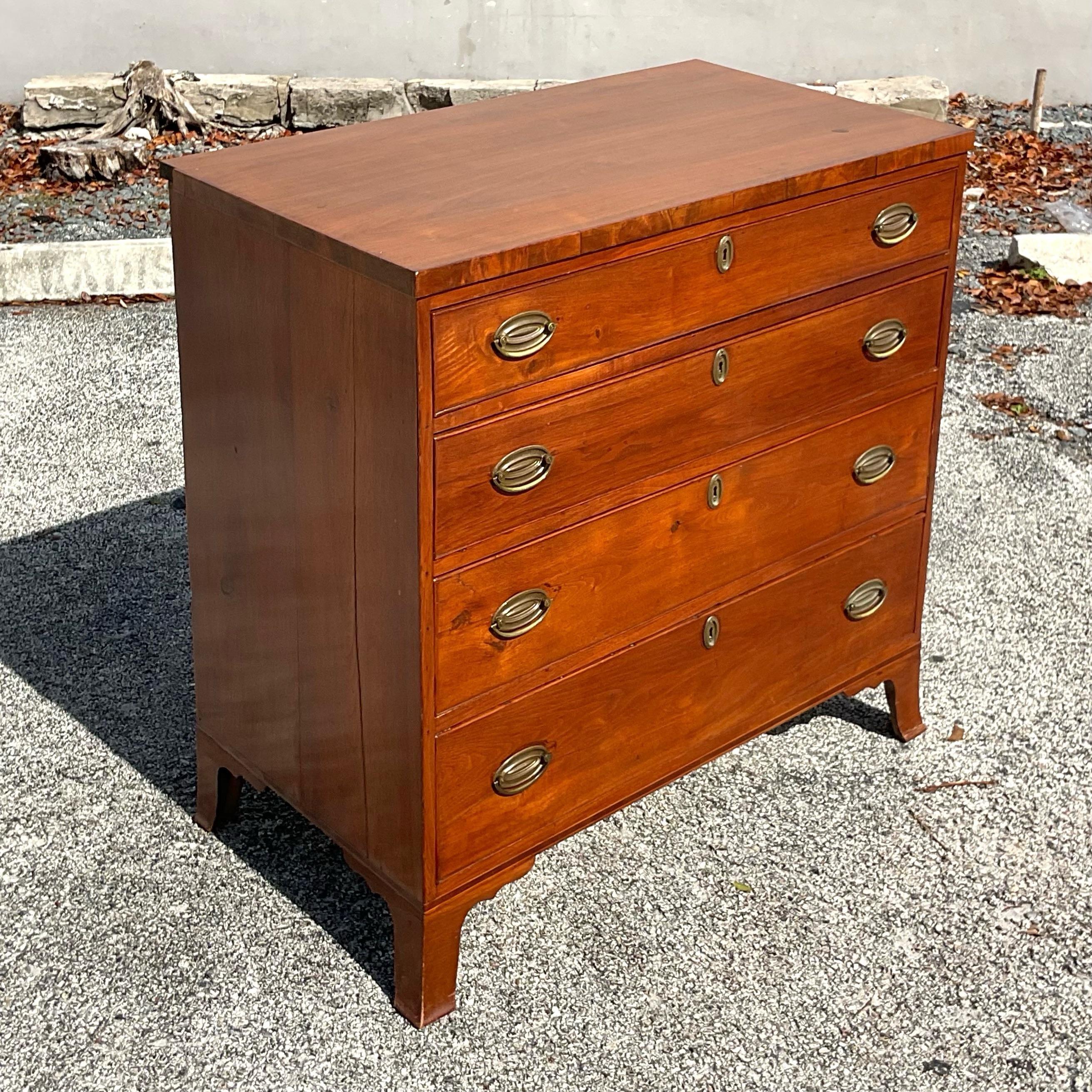 Vintage Georgian Country Commode In Good Condition For Sale In west palm beach, FL