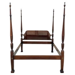 Antikes Queen-Size-Himmelbett aus Mahagoni im georgianischen Federal-Stil mit Reismotiv-Schnitzereien