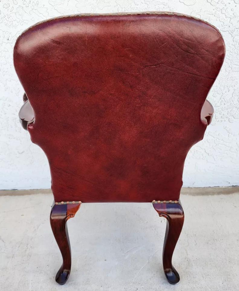 Late 20th Century Vintage Georgian Mahogany Carved Eagle Leather Armchair For Sale