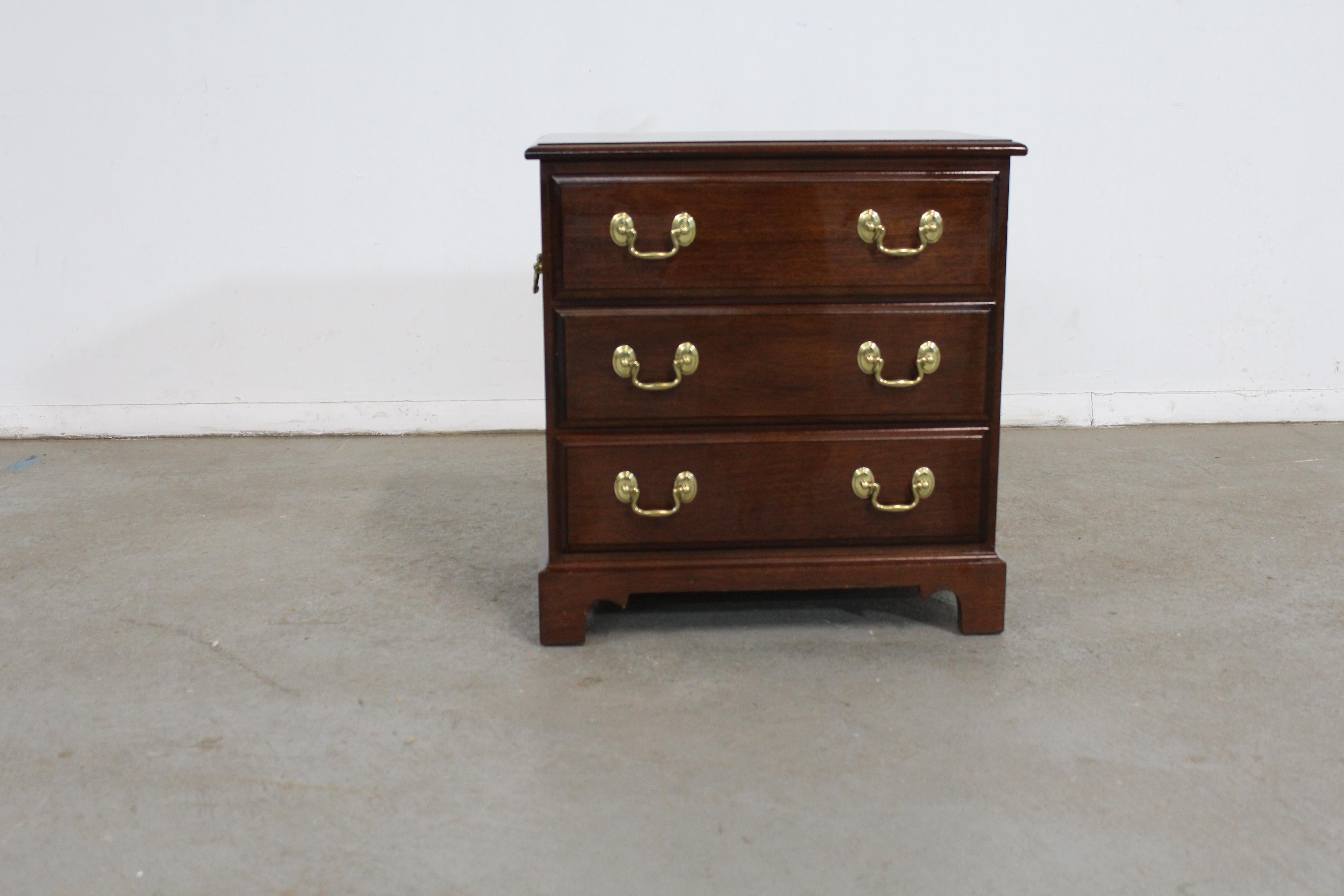 Vintage Georgian Mahogany Nightstand/3 Drawer Silver Chest For Sale 9