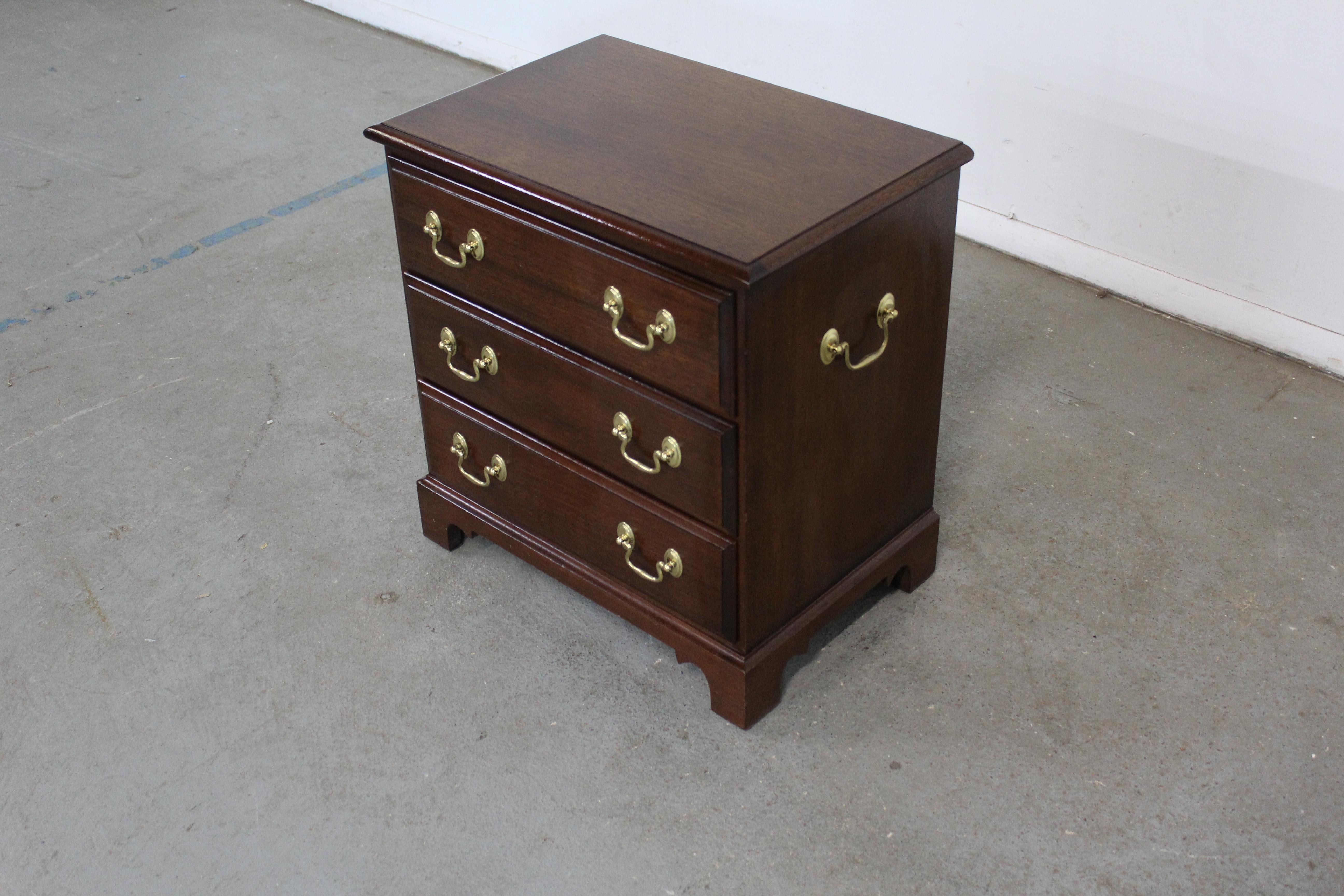 Late 20th Century Vintage Georgian Mahogany Nightstand/3 Drawer Silver Chest For Sale