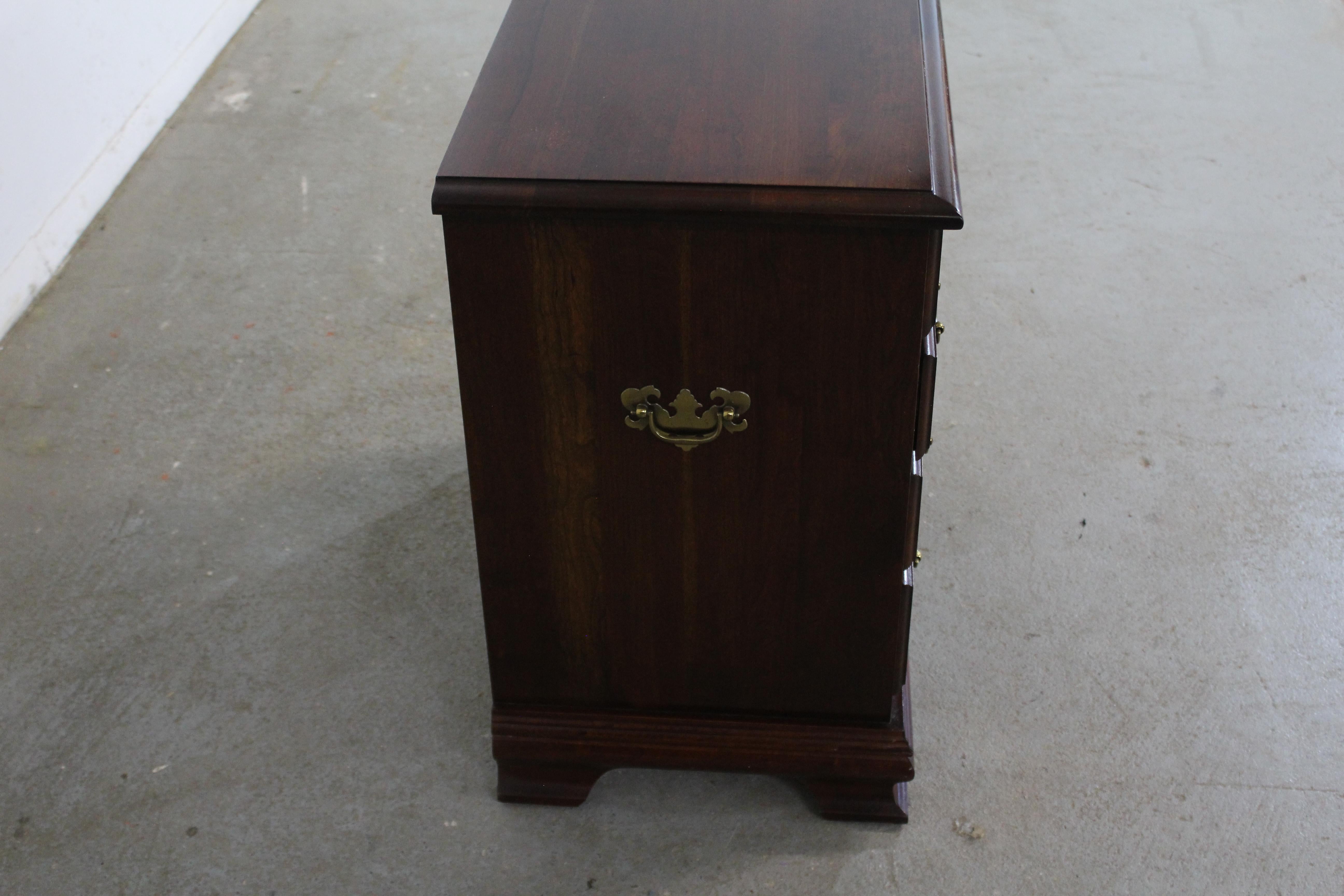 North American Vintage Georgian Mahogany Nightstand / 4 Drawer Silver Chest For Sale