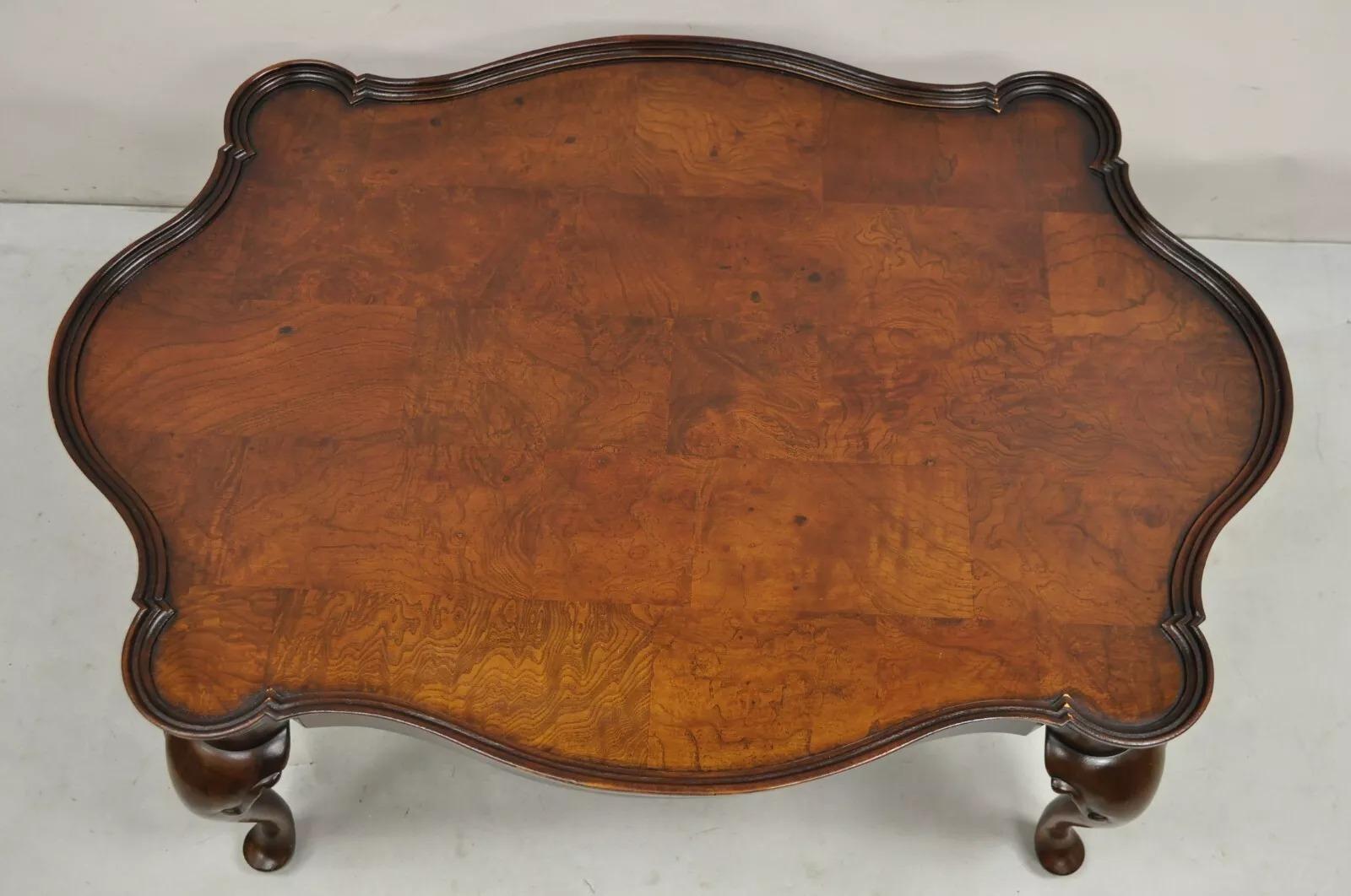 Unknown Vintage Georgian Regency Style Mahogany & Burlwood Turtle Top Coffee Table