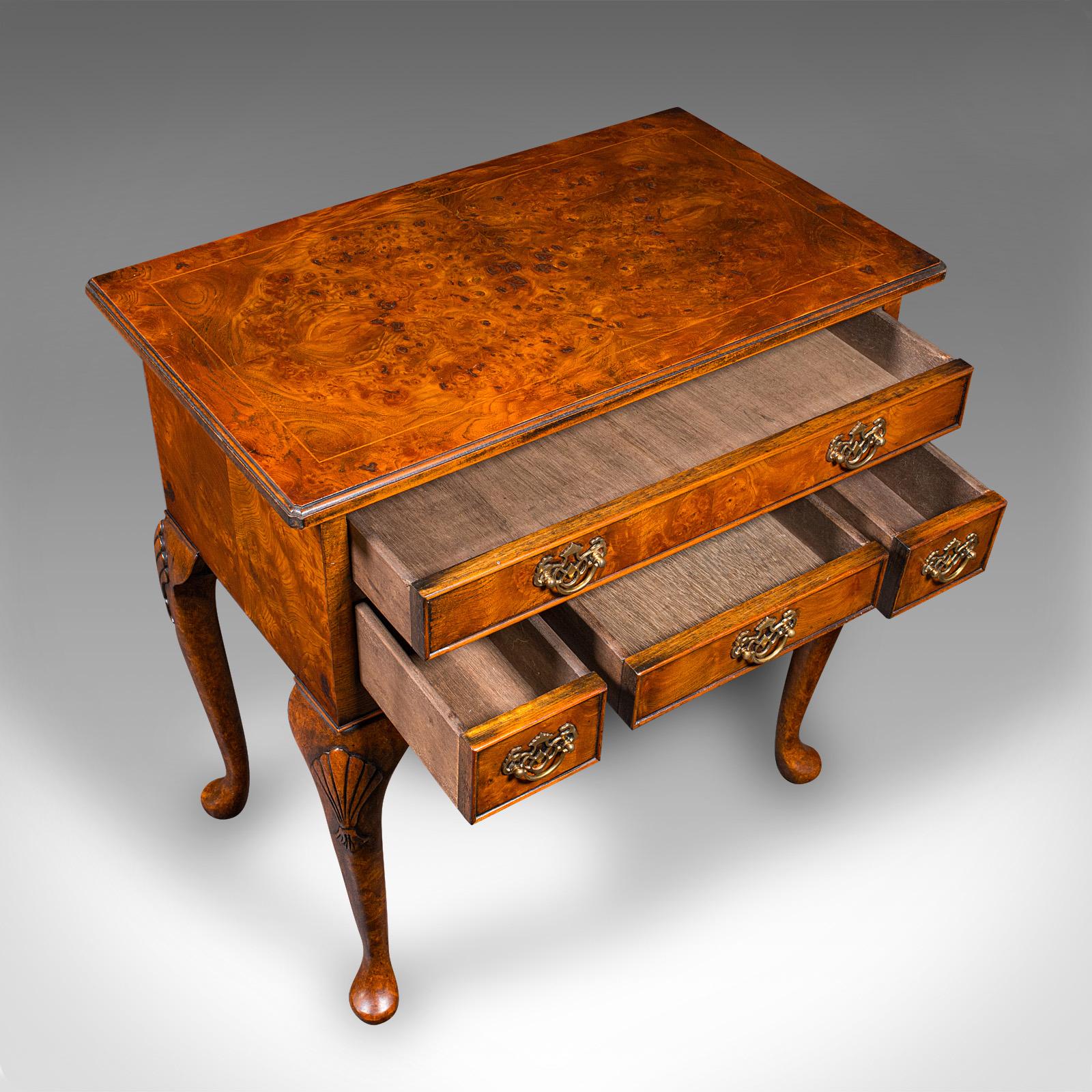 Table d'appoint Vintage Georgian Revive, Anglais, Noyer, Lowboy, Réception, Couloir en vente 1
