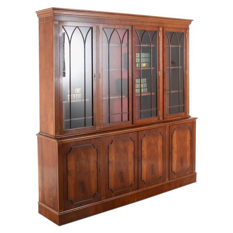 Vintage Georgian-Style Eight-Door Bookcase In Good Condition In Vancouver, British Columbia