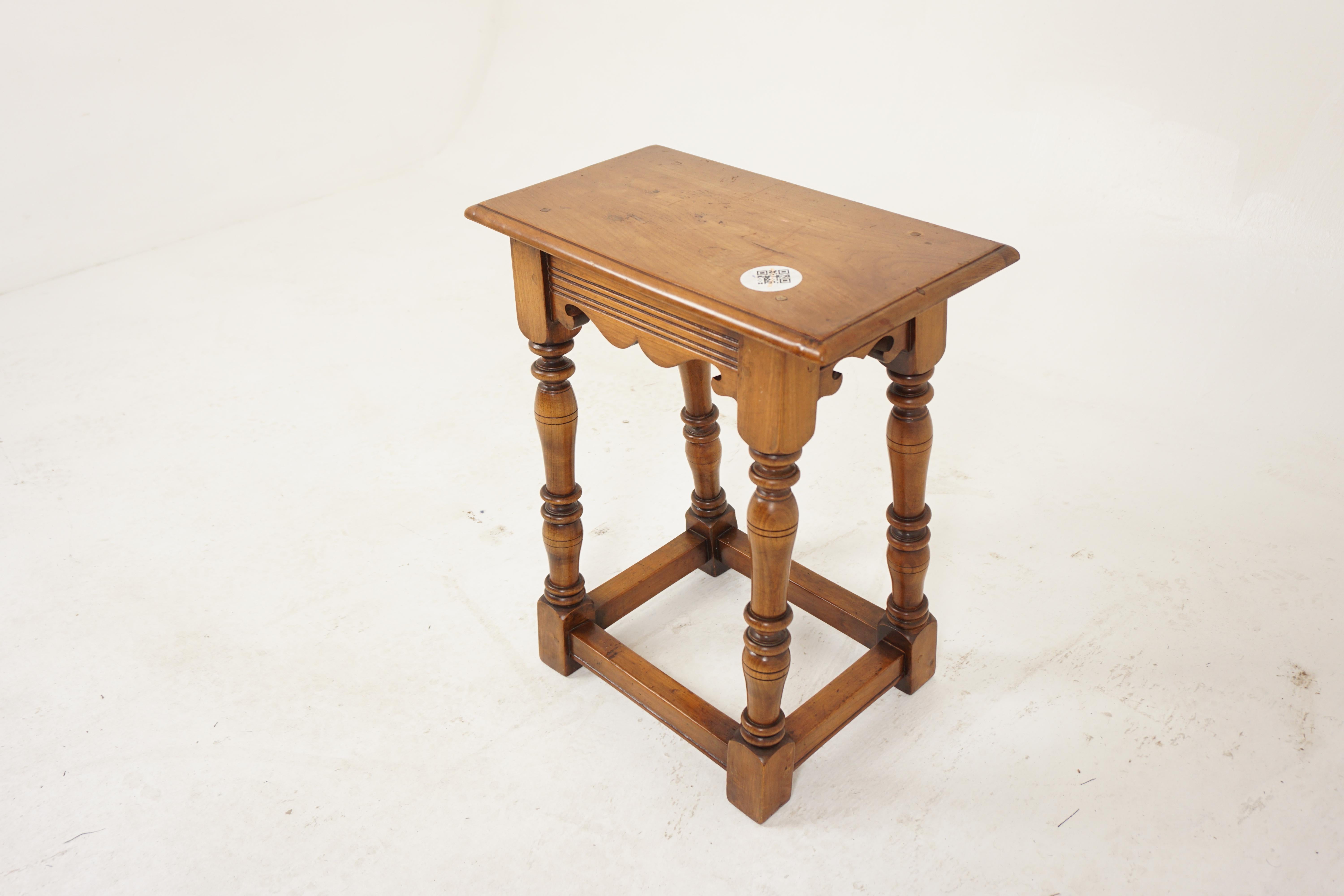 Vintage Georgian style elm stool, Scotland 1930, H065

Scotland 1930
Solid Elm
Original Finish

Rectangular moulded top
Carved skirt underneath
All standing on 4 turned legs
With stretcher base
Nice quality and solid joints
Good condition

Measures: