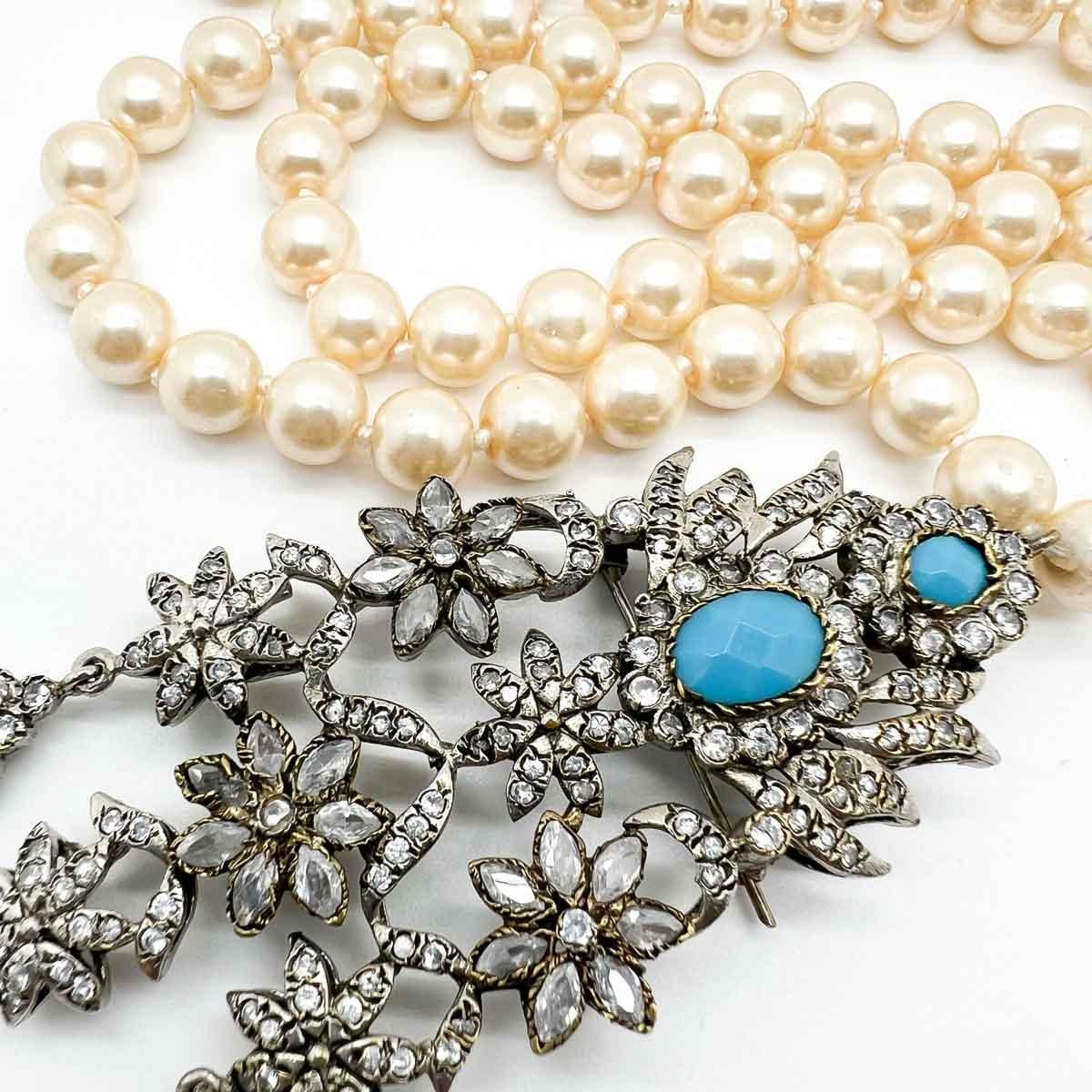 Vintage Georgian Style Long Pearl Paste & Turquoise Necklace 1960s In Good Condition For Sale In Wilmslow, GB