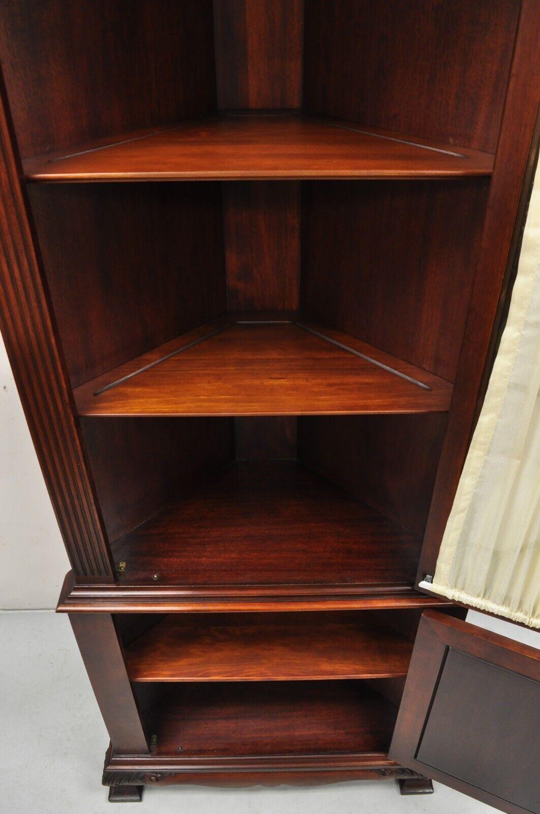 Vintage Georgian Style Mahogany Corner Cabinet China Cabinet with Glass Door For Sale 7