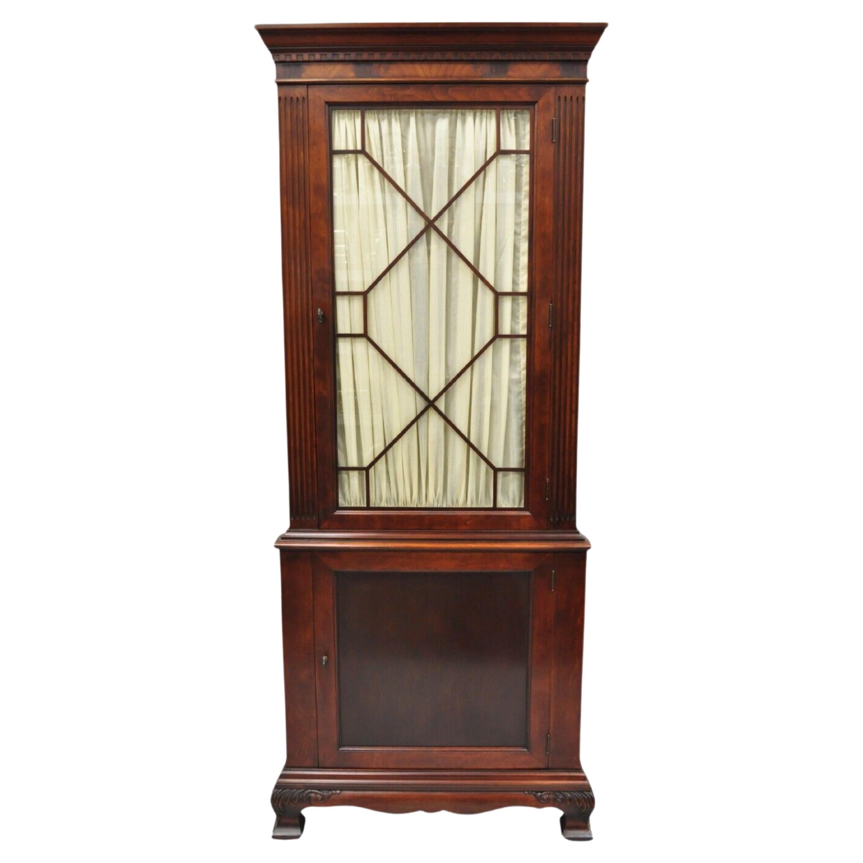 Vintage Georgian Style Mahogany Corner Cabinet China Cabinet with Glass Door For Sale