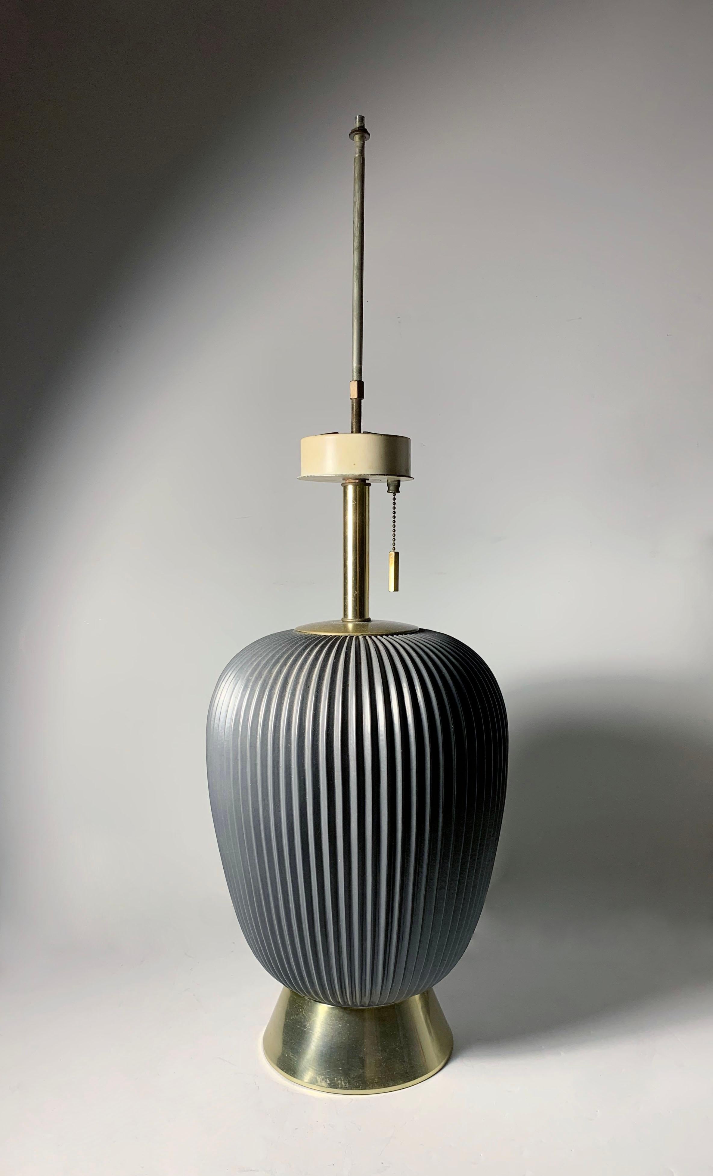 Mid-Century Modern Lampe de bureau vintage gris foncé Gerald Thurston pour Lightolier « Studio Porcelains » en vente