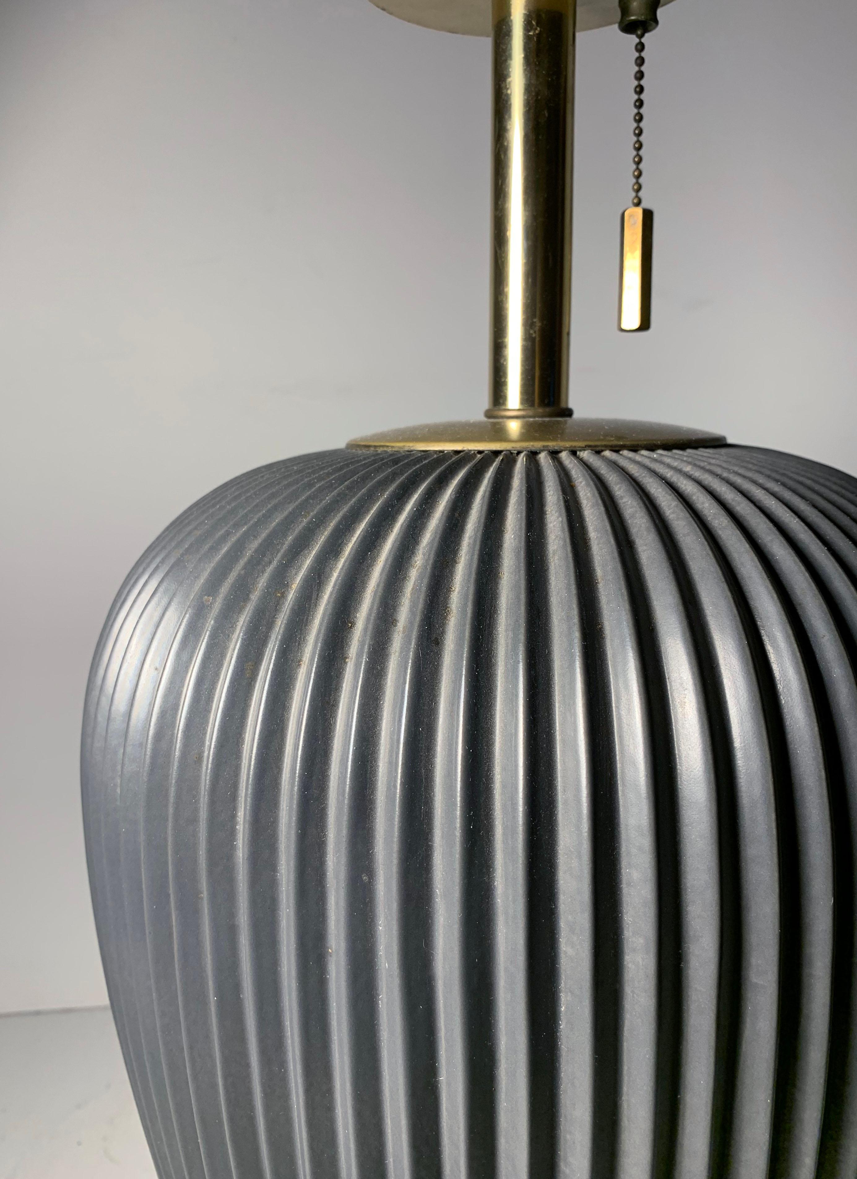 20ième siècle Lampe de bureau vintage gris foncé Gerald Thurston pour Lightolier « Studio Porcelains » en vente