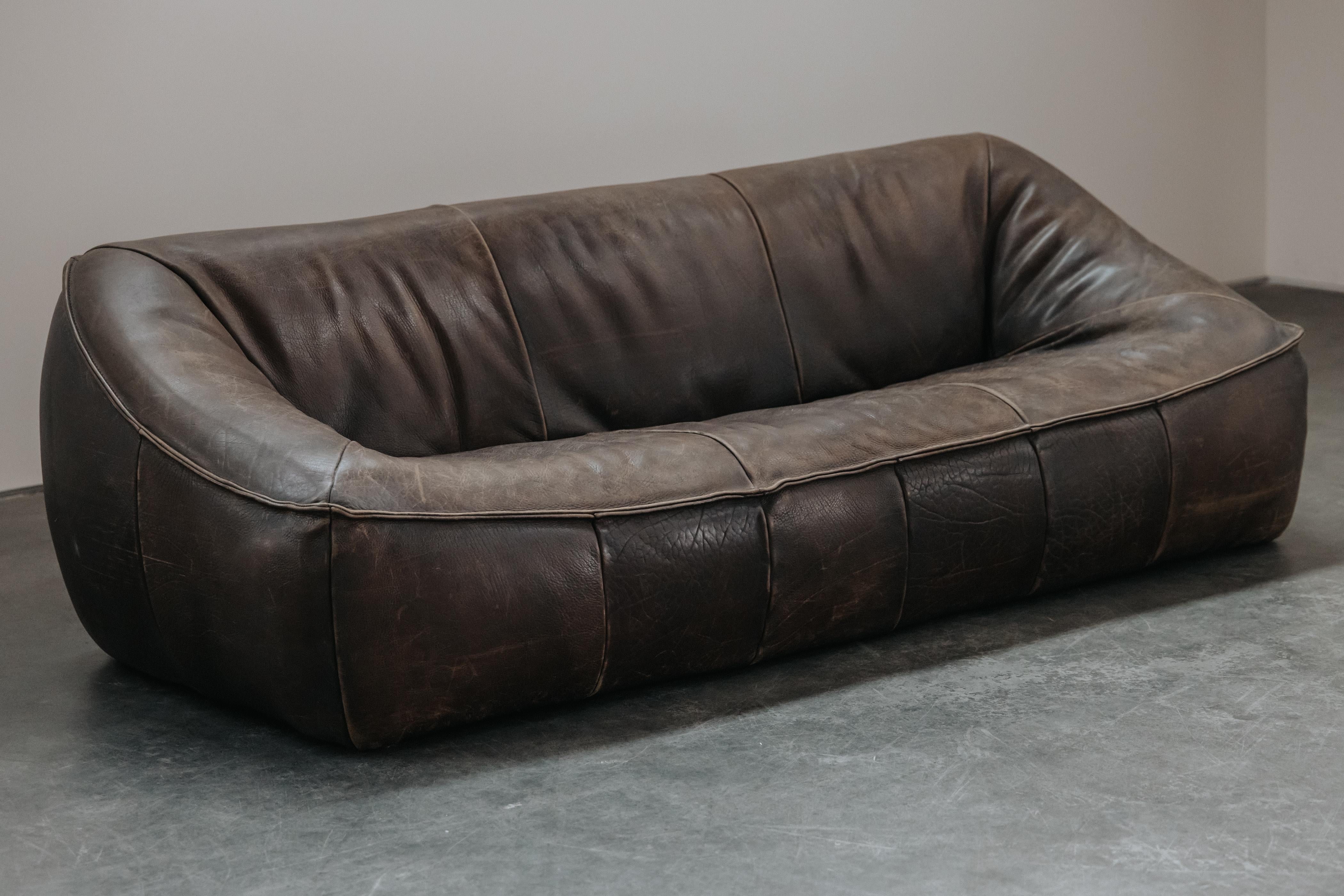 Vintage Gerard Van Den Berg Sofa, Model Ringo, From The Netherlands, Circa 1970 In Good Condition For Sale In Nashville, TN