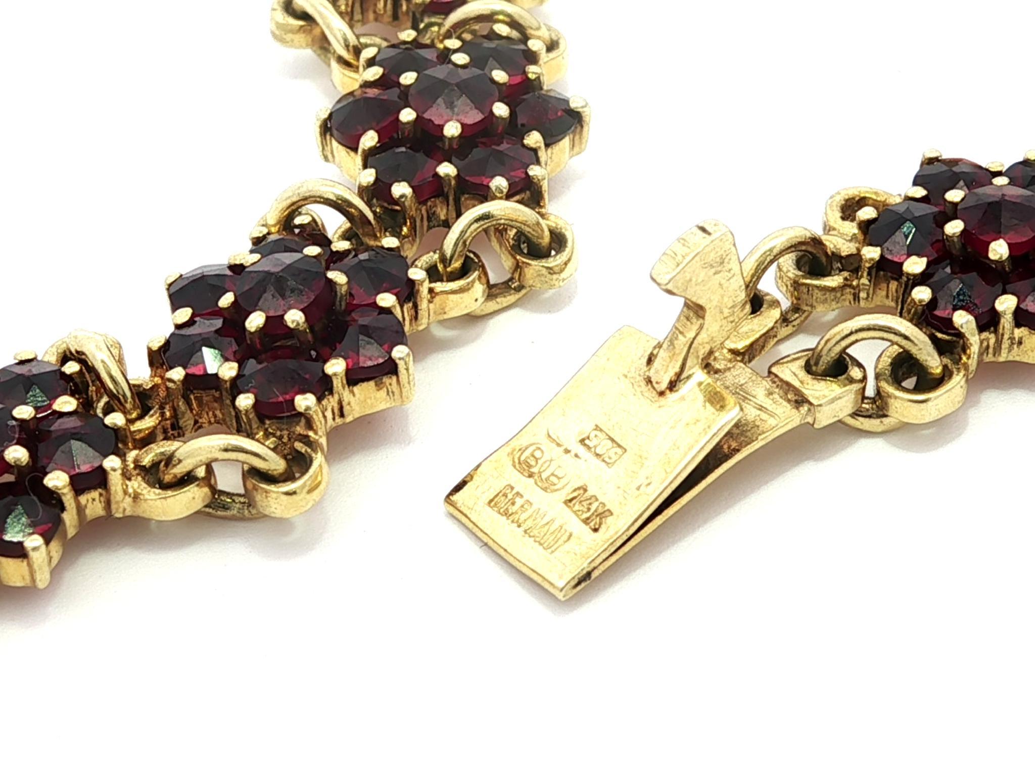 Vintage Deutsch 14k Gelbgold böhmischen Granat Cluster Blume Link-Armband Damen im Angebot