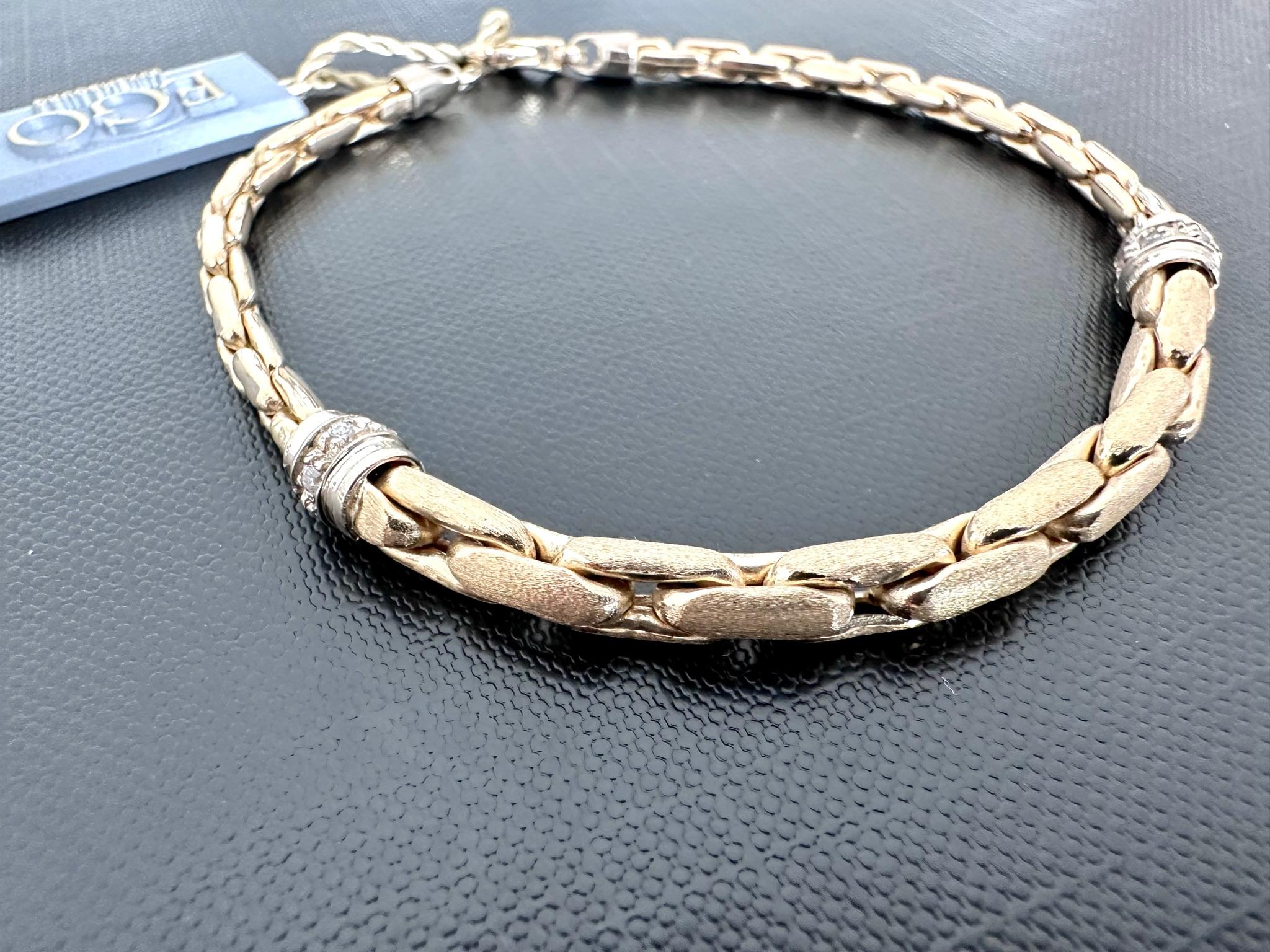 Vintage German 14kt Yellow and White Gold Bracelet with Diamonds In Good Condition For Sale In Esch-Sur-Alzette, LU