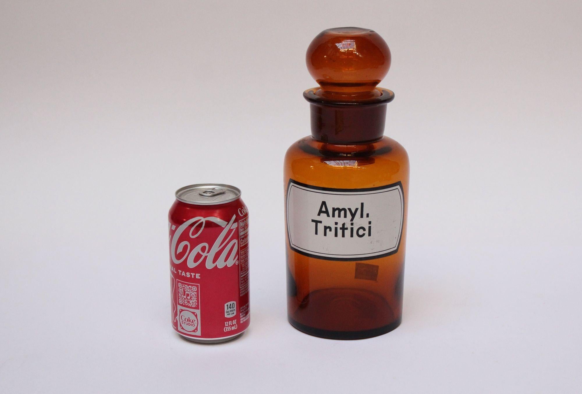 Apothekerflasche „Amylum Tritici“ aus deutschem Bernsteinglas (Art déco) im Angebot