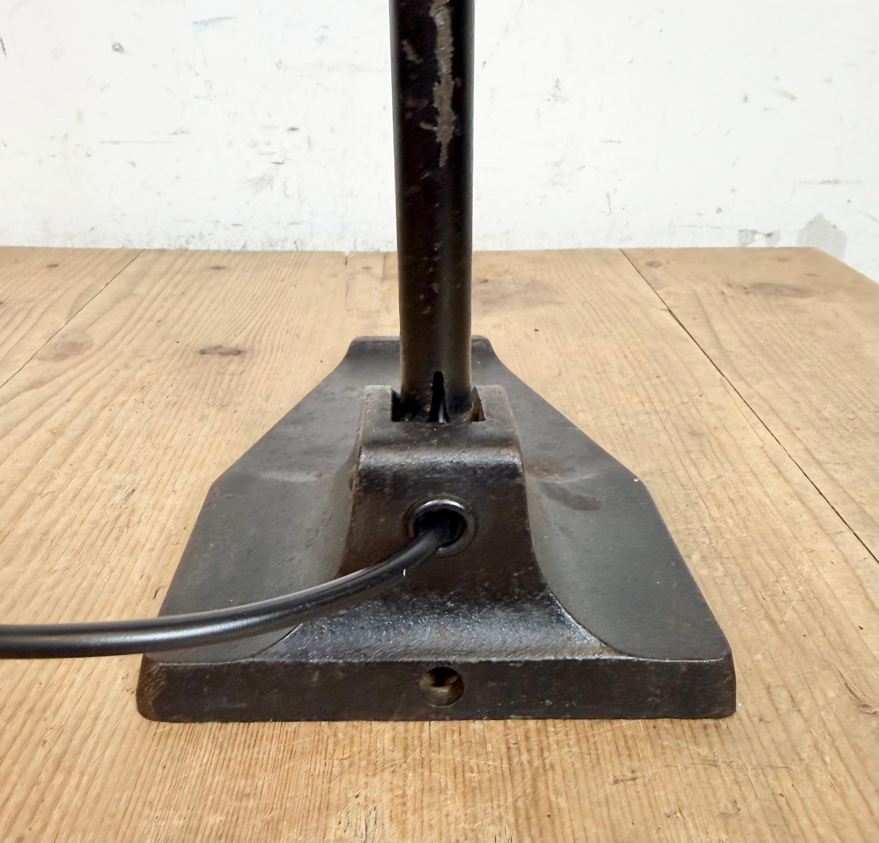 Lampe de table vintage allemande Bauhaus en émail au pétrole de Schaco, années 1930 en vente 8