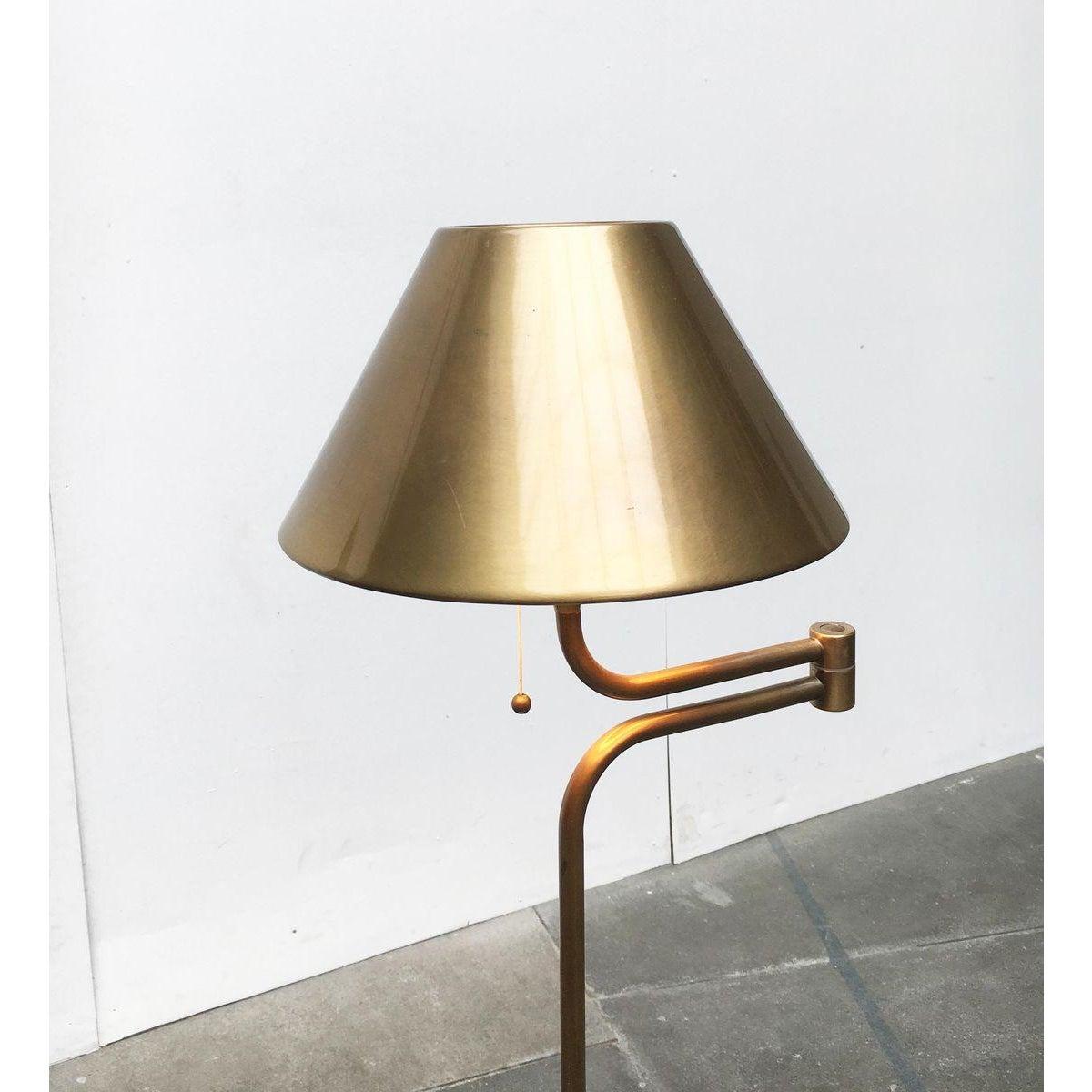 Lampadaire Lesan de style Hollywood Regency en laiton allemand, 1970 en vente 4
