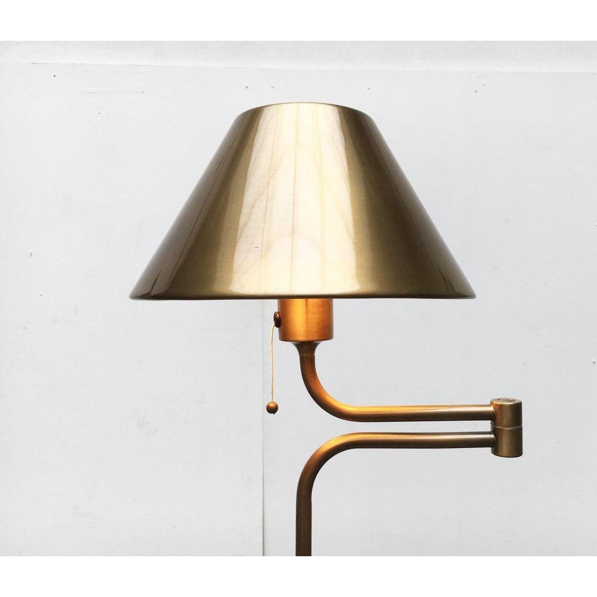 Lampadaire Lesan de style Hollywood Regency en laiton allemand, 1970 Bon état - En vente à Hamburg, DE
