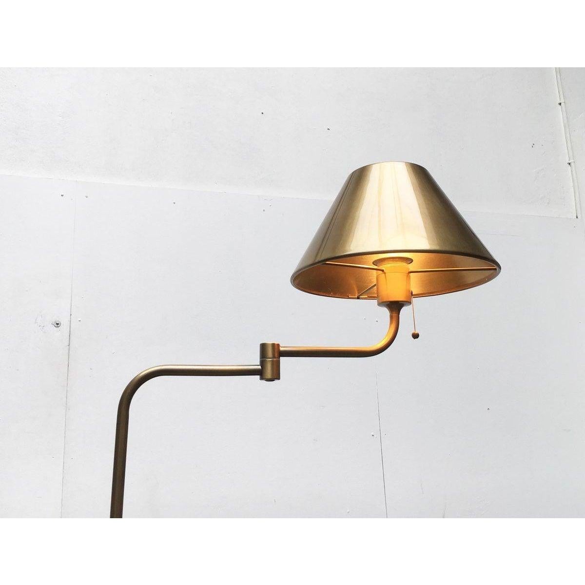 20ième siècle Lampadaire Lesan de style Hollywood Regency en laiton allemand, 1970 en vente