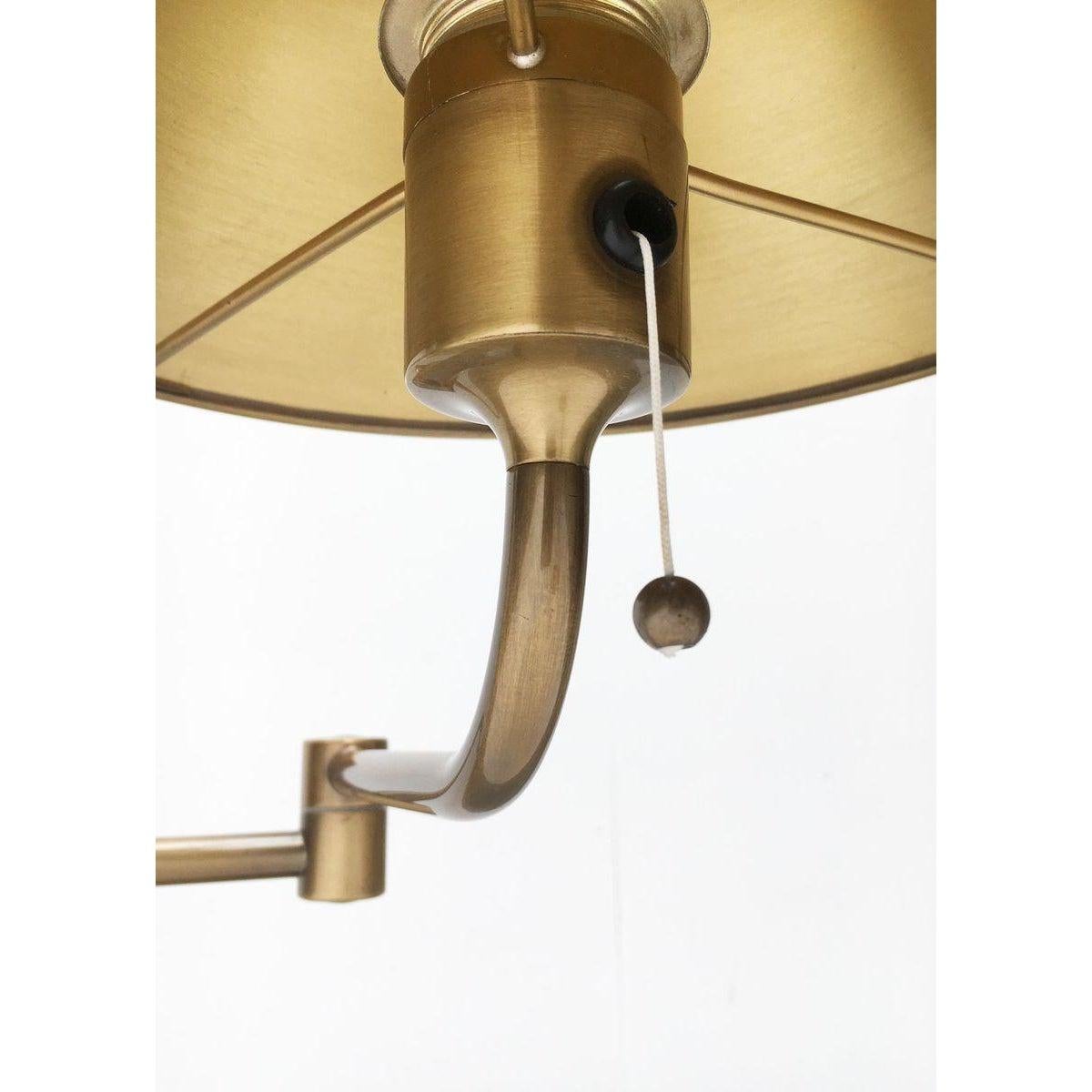 Lampadaire Lesan de style Hollywood Regency en laiton allemand, 1970 en vente 2