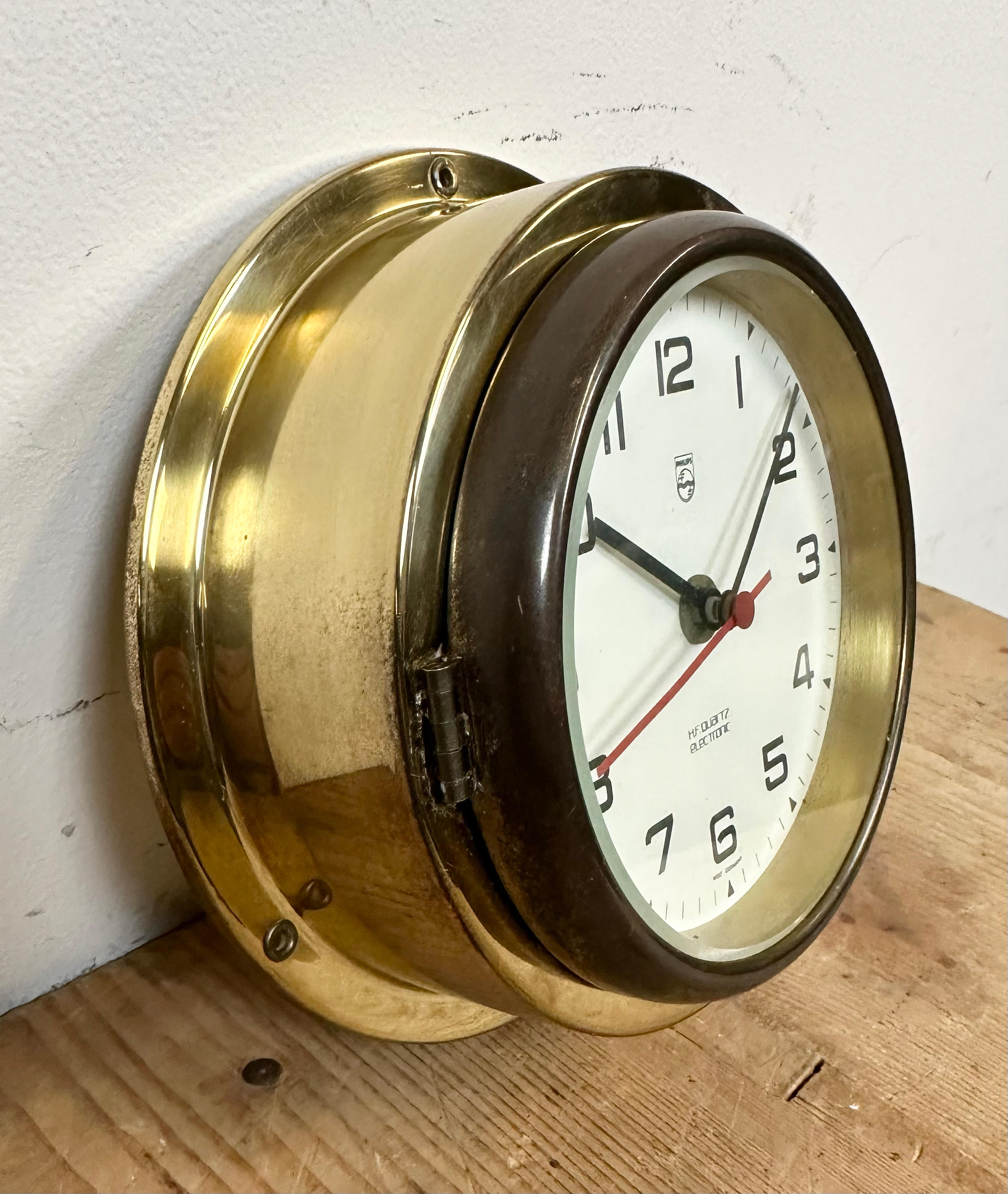 Vintage German Brass Ship Clock from Philips, 1970s In Good Condition For Sale In Kojetice, CZ