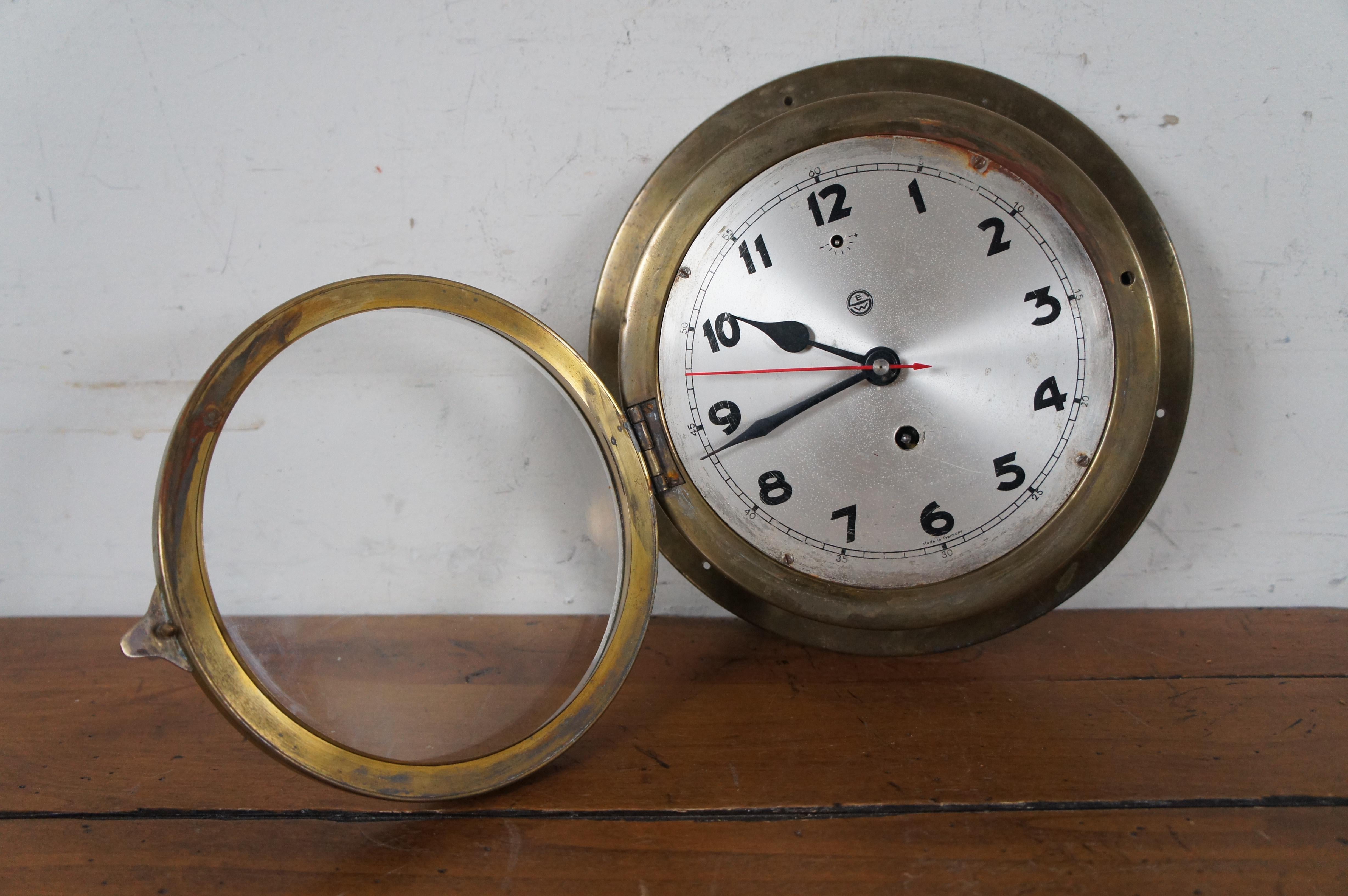 Vintage German Brass Ships Porthole Nautical Boat Wall Clock Mechanical Movement In Good Condition For Sale In Dayton, OH