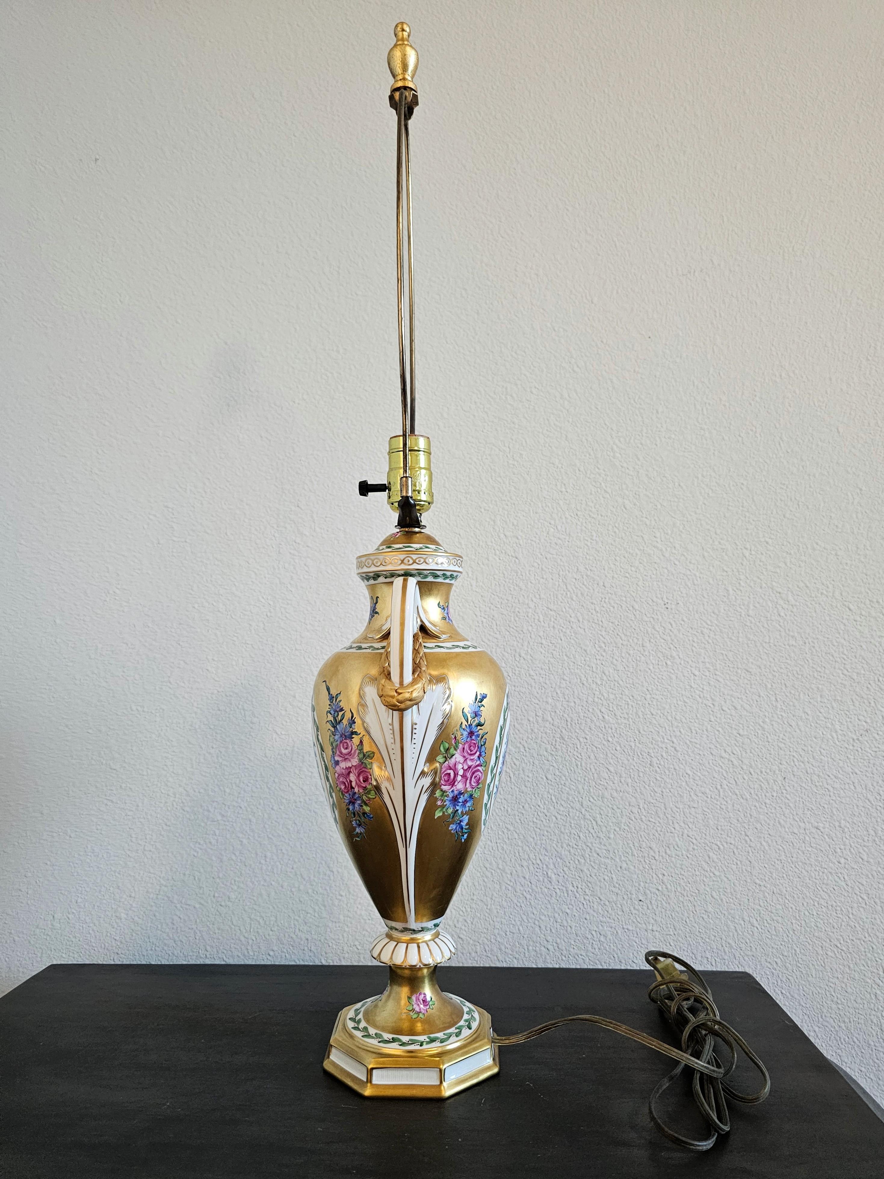Lampada da tavolo in porcellana di Dresden Porcelain Amphora Vasiform d'epoca Carl Thieme in vendita 11