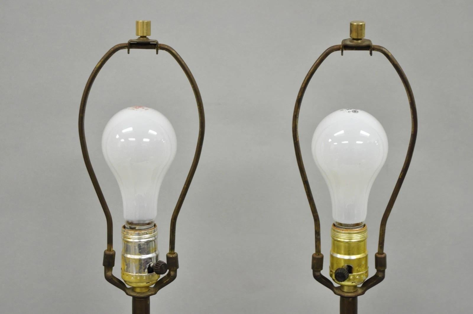 20ième siècle Paire de lampes de table vintage en céramique allemande, style renaissance, à l'effigie d'un Stein de bière en vente