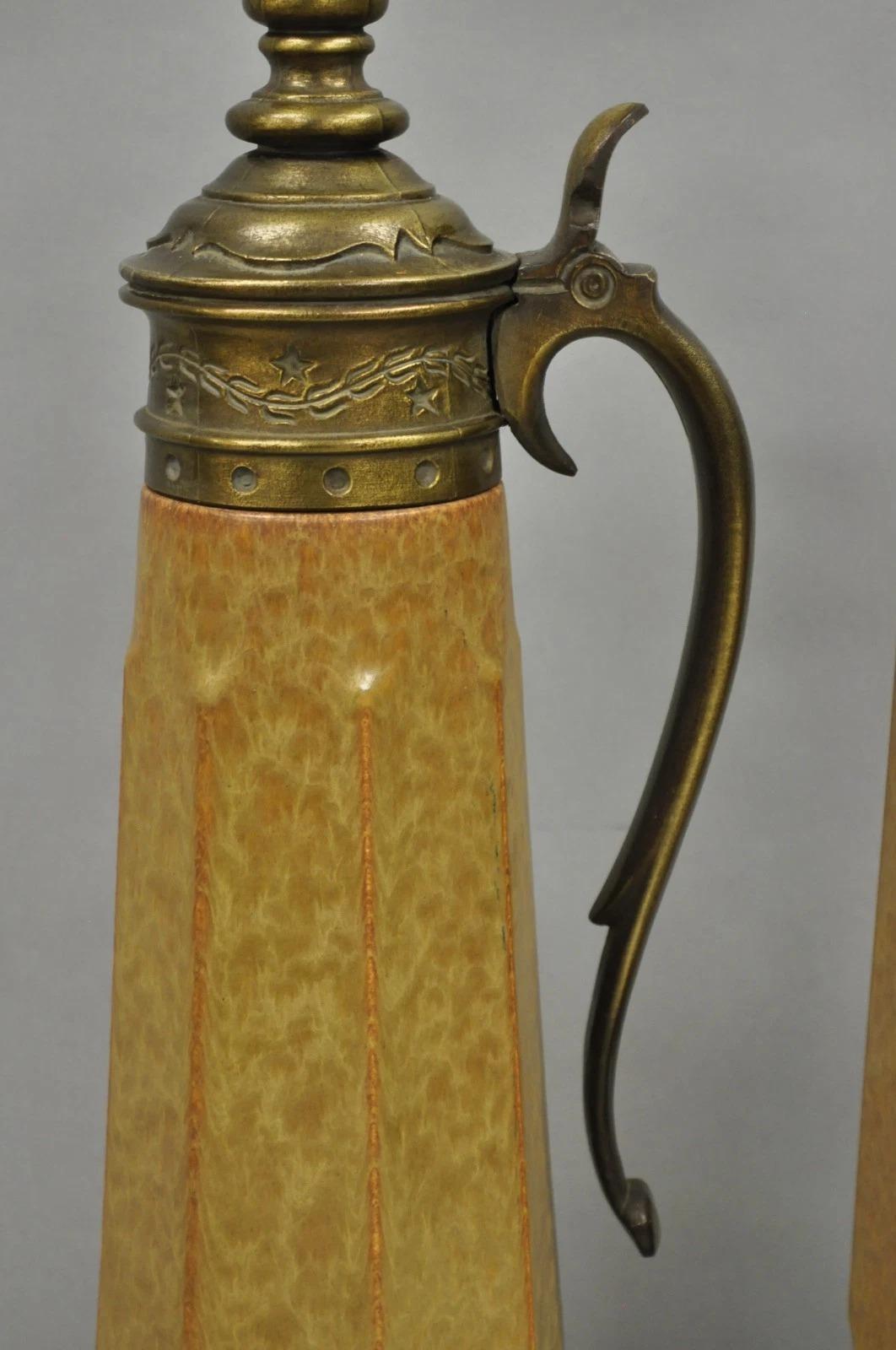 Paire de lampes de table vintage en céramique allemande, style renaissance, à l'effigie d'un Stein de bière en vente 1