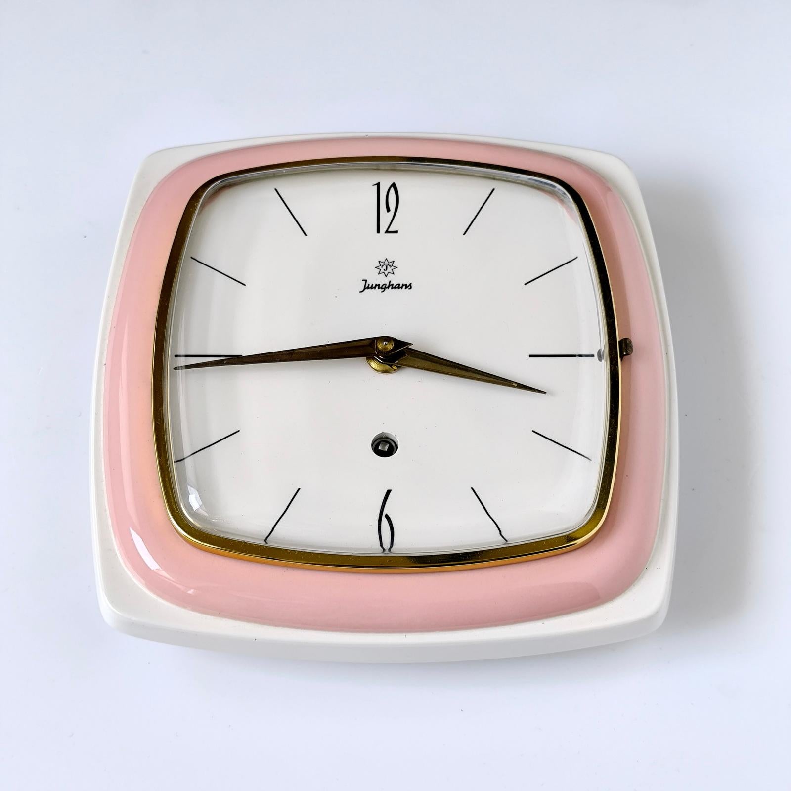 Orologio da parete tedesco d'epoca in ceramica Junghans, raro In condizioni buone in vendita a Bochum, NRW