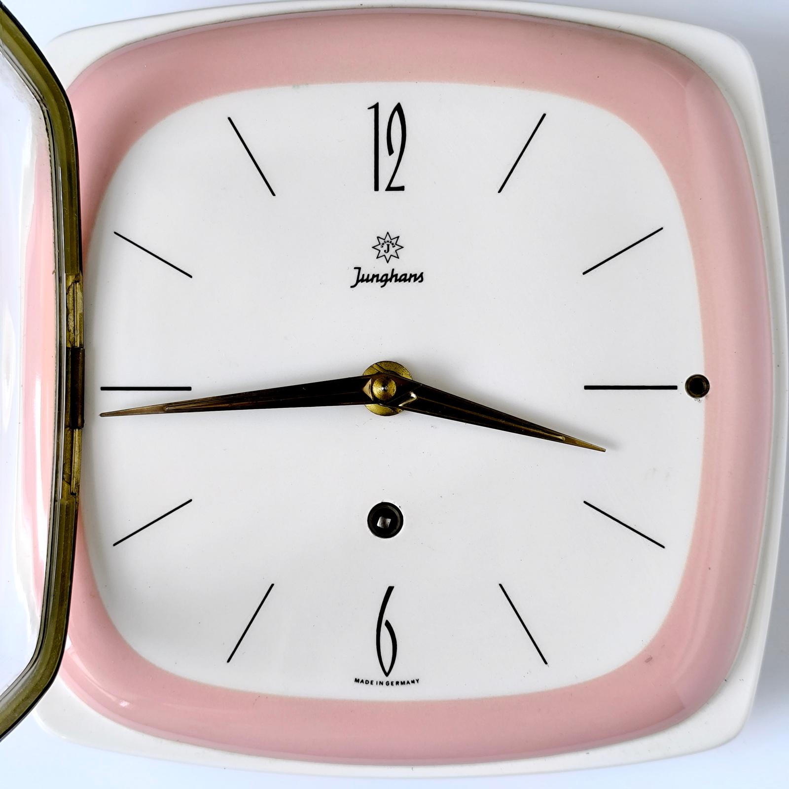 Metallo Orologio da parete tedesco d'epoca in ceramica Junghans, raro in vendita