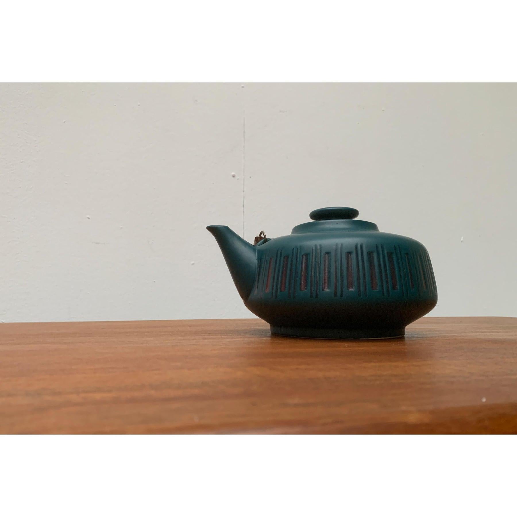 20ième siècle Théière allemande vintage avec poignée en teck en vente