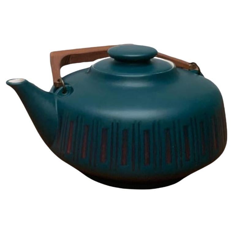 Tetera Alemana Vintage de Cerámica con Asa de Teca