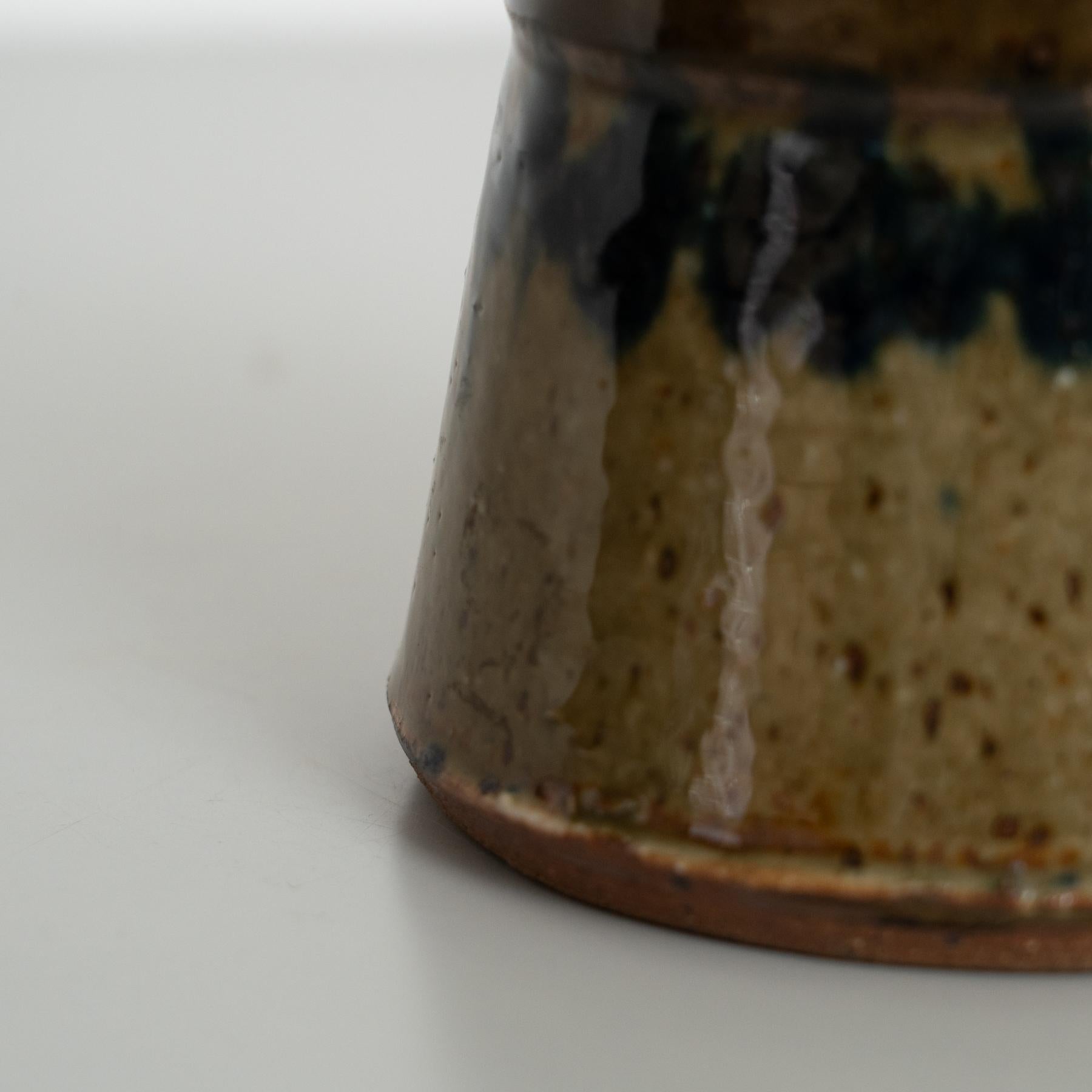 Vaso in ceramica tedesca d'epoca, firmato e datato 1974 in vendita 3