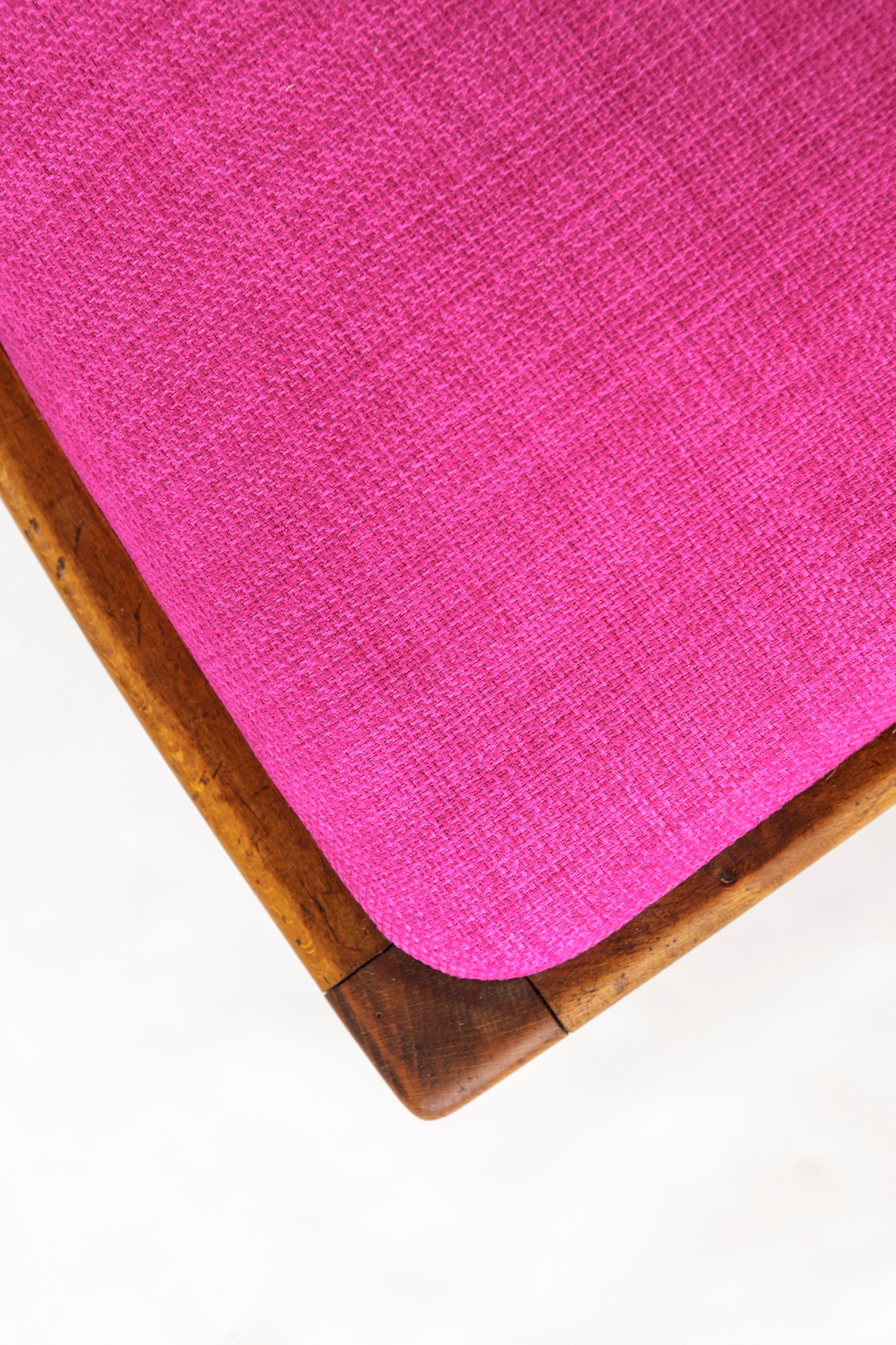 Mid-Century Modern Vintage German Chair – 1950s Beech Wood – Magenta Upholstery – Mid-Century Moder For Sale
