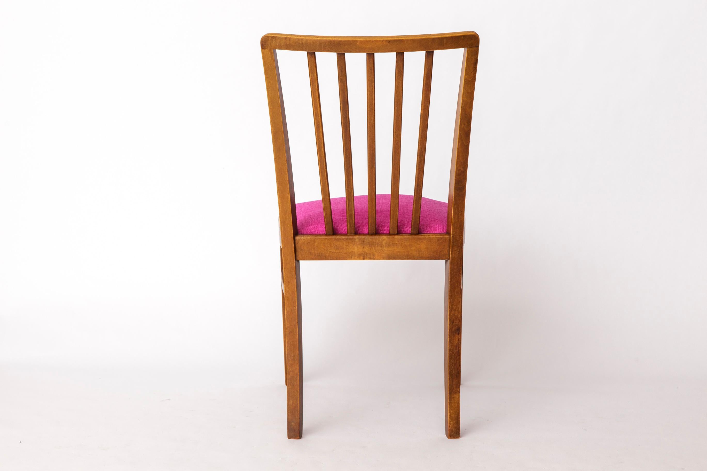 Vintage German Chair – 1950s Beech Wood – Magenta Upholstery – Mid-Century Moder For Sale 2