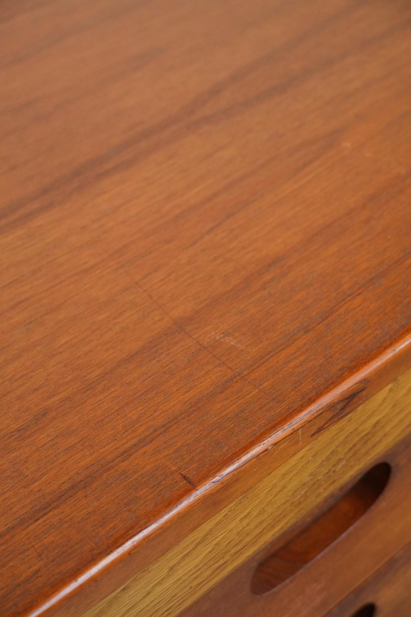 Scrivania tedesca d'epoca di Hartmut Lohmeyer per Wilkhahn con 6 cassetti in vendita 3