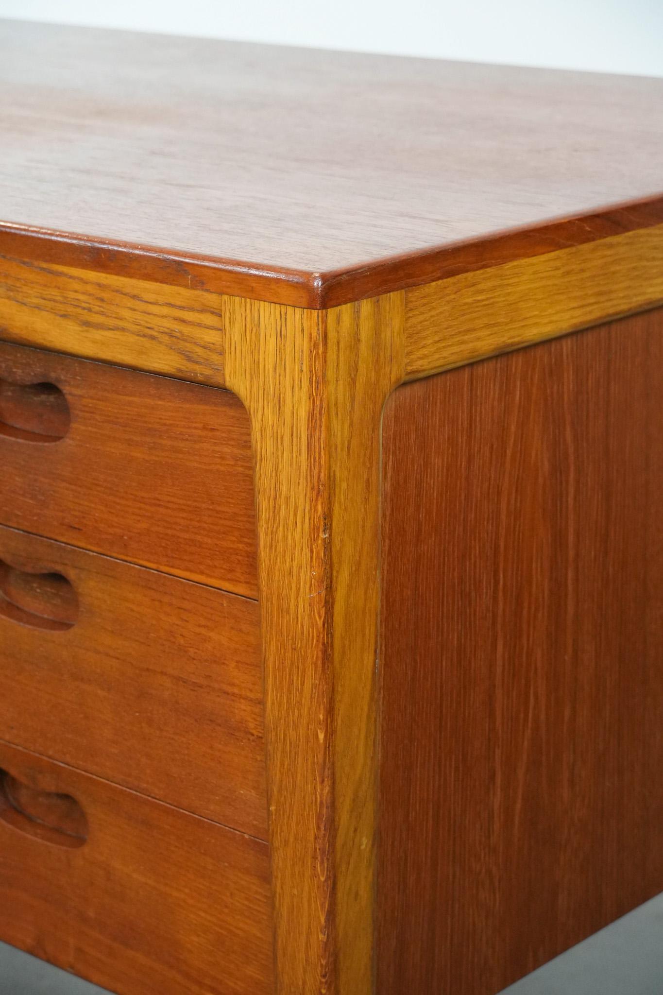 Scrivania tedesca d'epoca di Hartmut Lohmeyer per Wilkhahn con 6 cassetti in vendita 6