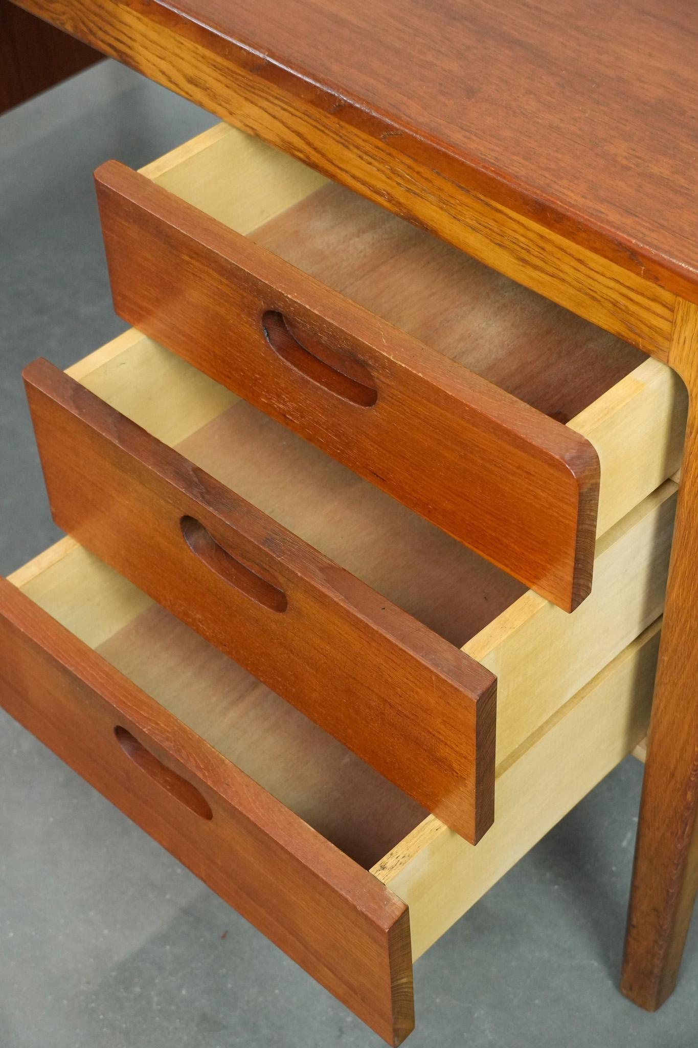 Scrivania tedesca d'epoca di Hartmut Lohmeyer per Wilkhahn con 6 cassetti in vendita 8