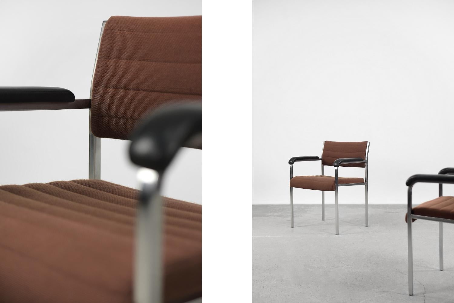 Coppia di sedie da scrivania tedesche vintage in tessuto e alluminio di Fröscher Sitform In condizioni buone in vendita a Warszawa, Mazowieckie