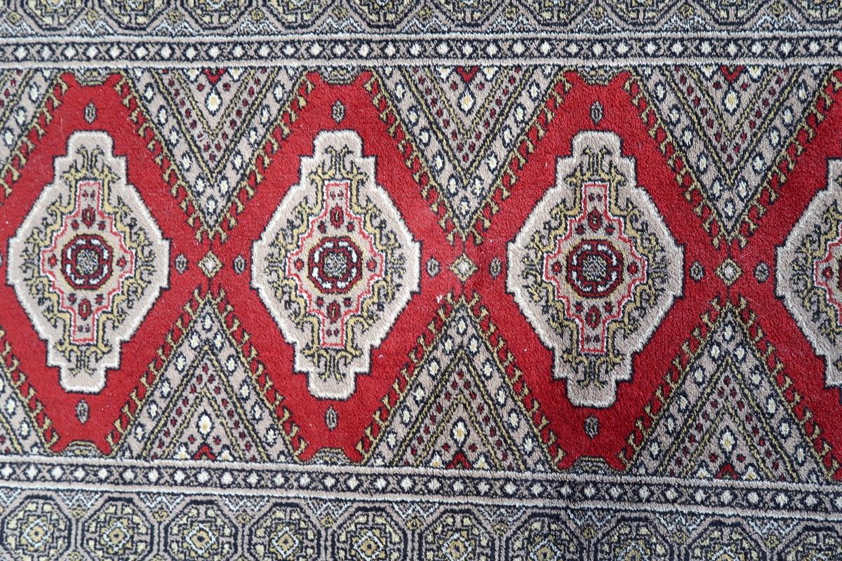 Acrylic Vintage German Geometric Rug 2.3' x 4.6' 1970s - 1C1162 For Sale